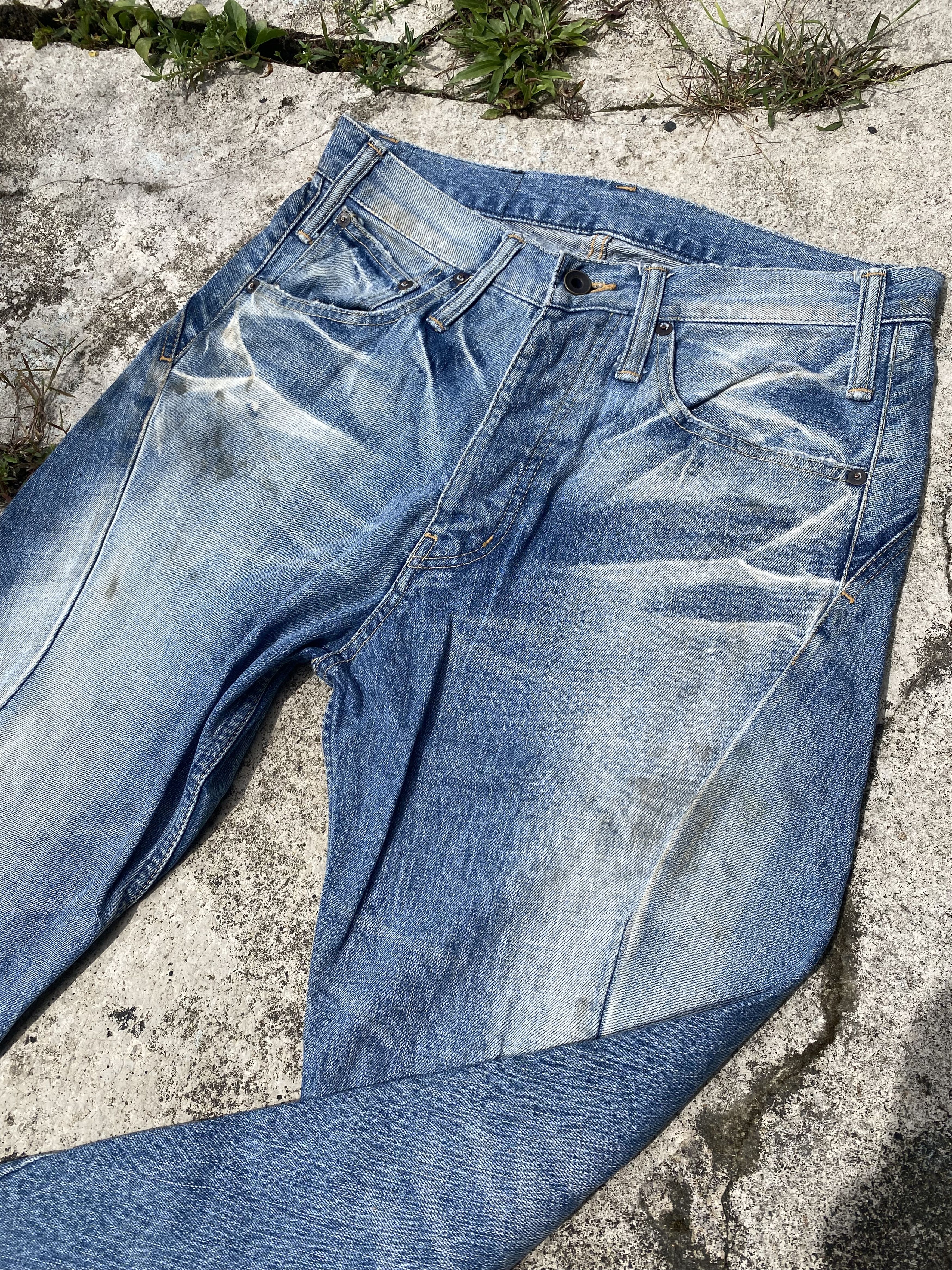 Le Grande Bleu (L.G.B.) GRAIL 💥 LGB BLUE WASH DISTRESSED JEANS Size US 29 - 16 Thumbnail
