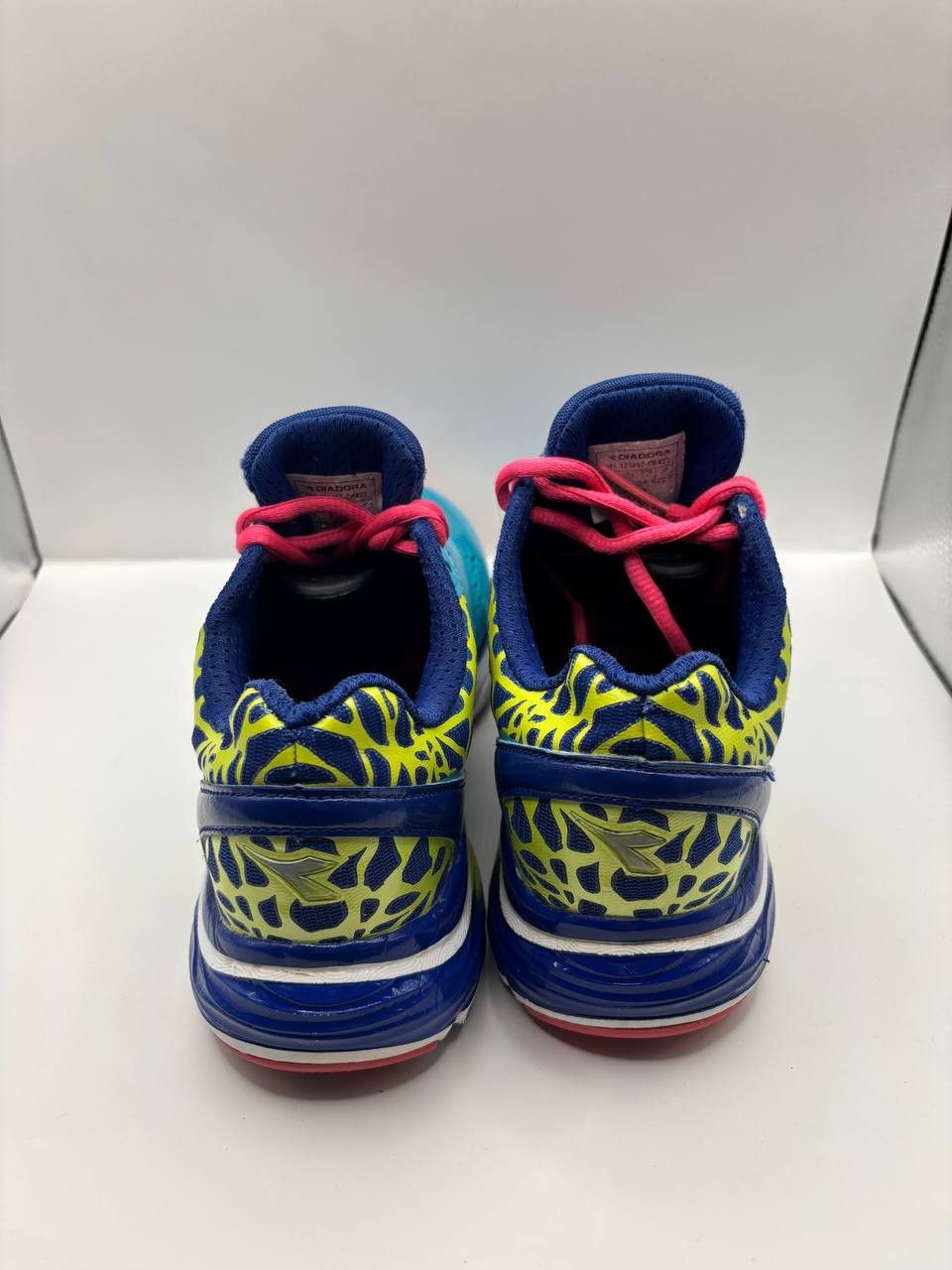 Diadora Diadora Mythos Blushield Running Sneakers - Neon Accents Size US 6 / IT 36 - 9 Thumbnail