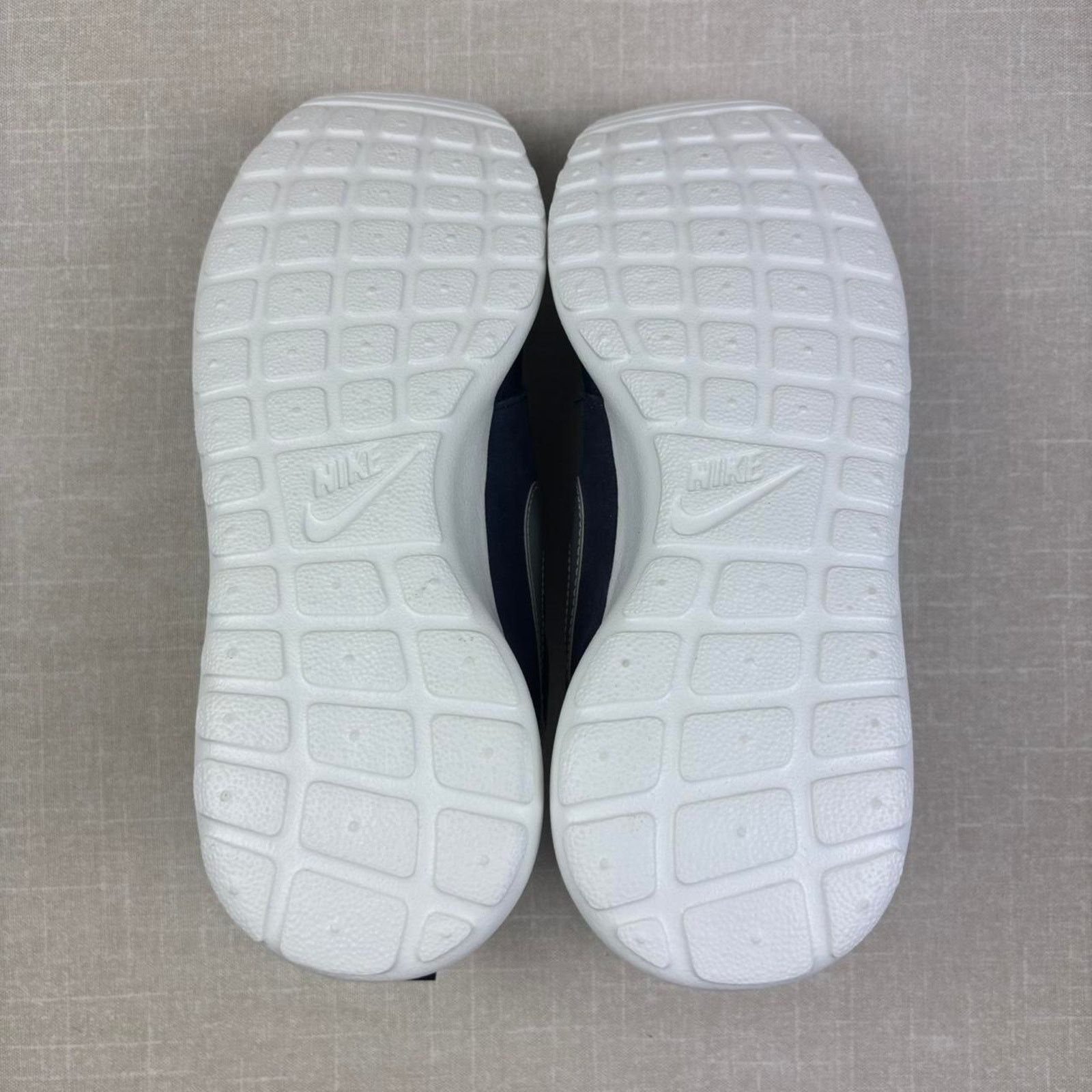 Nike 🗿 2014 Nike Roshe Run “Suede Obsidian” 8.5M Size US 8.5 / EU 41-42 - 5 Thumbnail