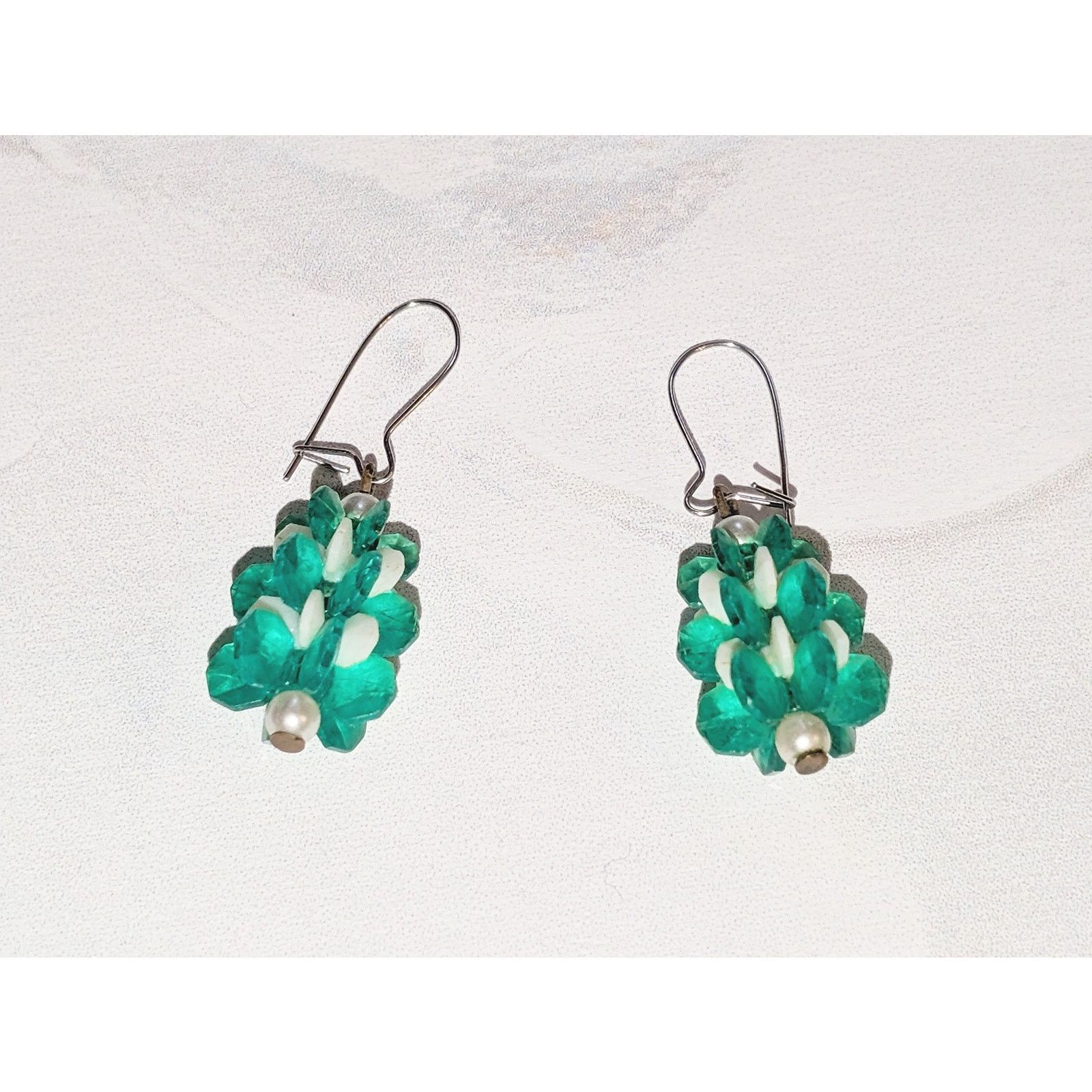 Vintage Kid's VTG Faux Pearl Green Beaded Christmas Tree Earrings Size ONE SIZE - 2 Thumbnail