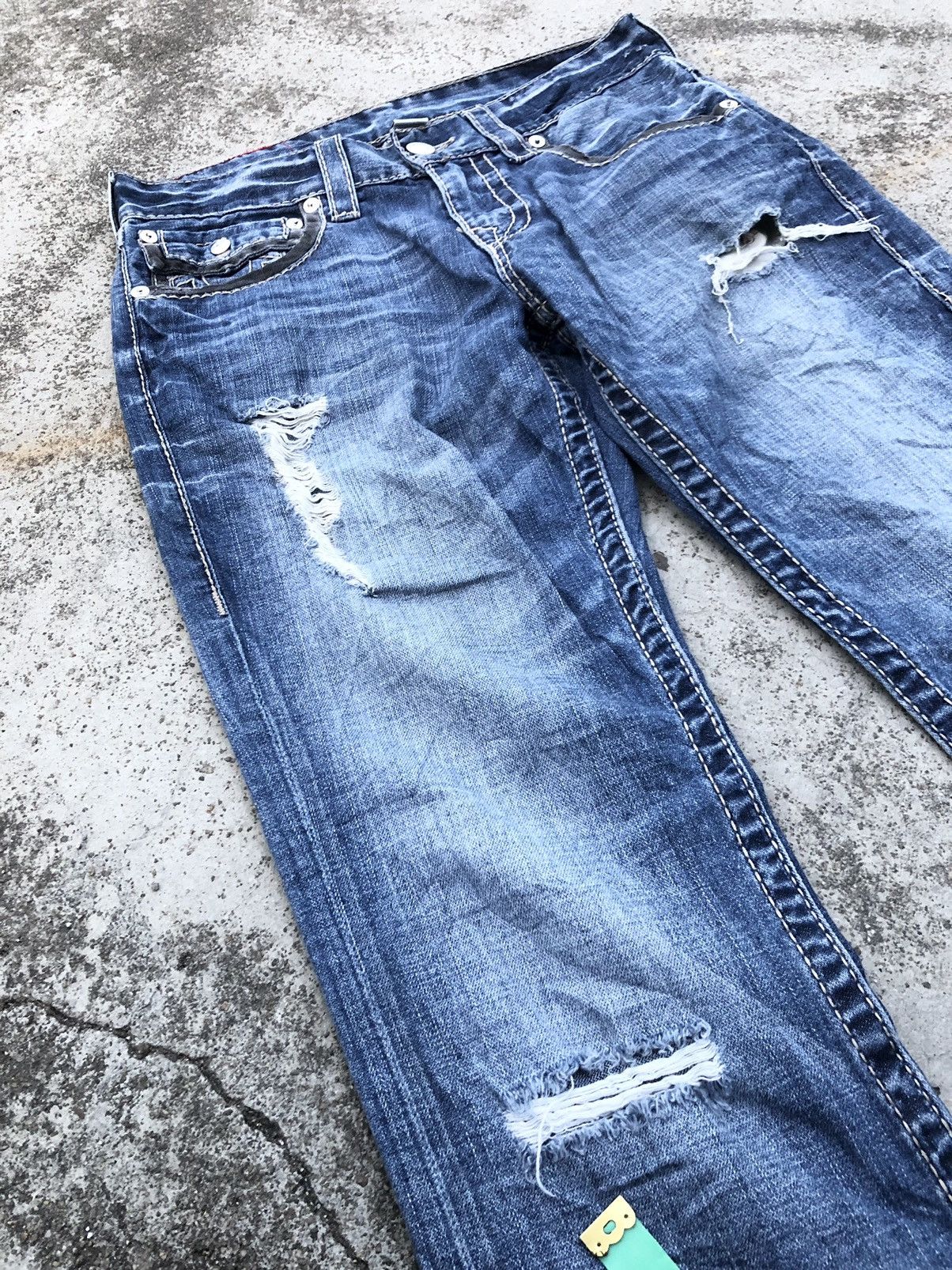 True Religion TRUE RELIGION DISTRESSED DENIM Size US 32 / EU 48 - 2 Thumbnail