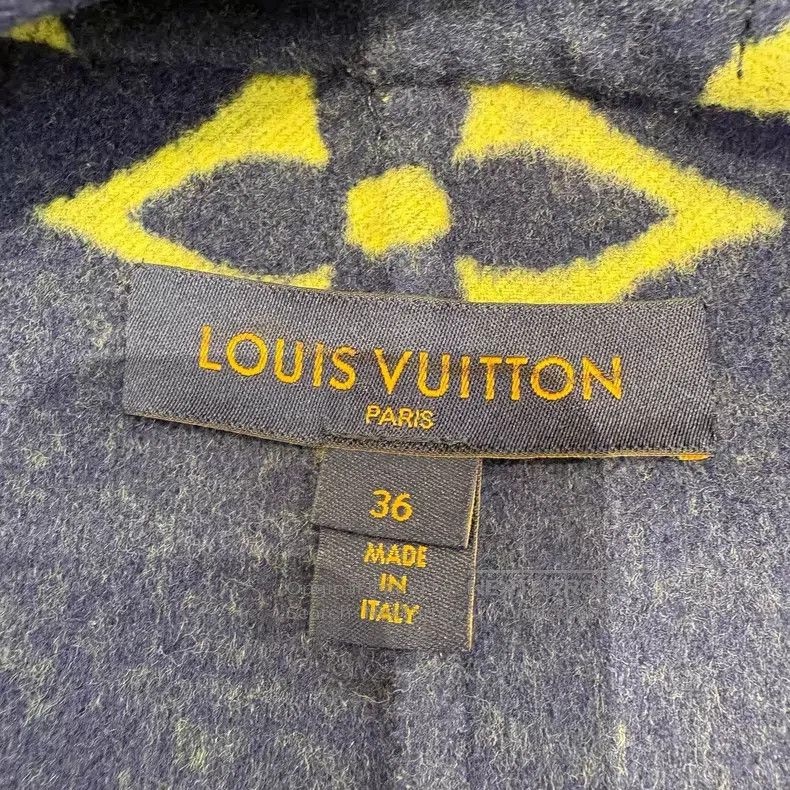 Louis Vuitton Louis Vuitton Blue inside full print wool cloak jacket Size XS / US 0-2 / IT 36-38 - 7 Thumbnail