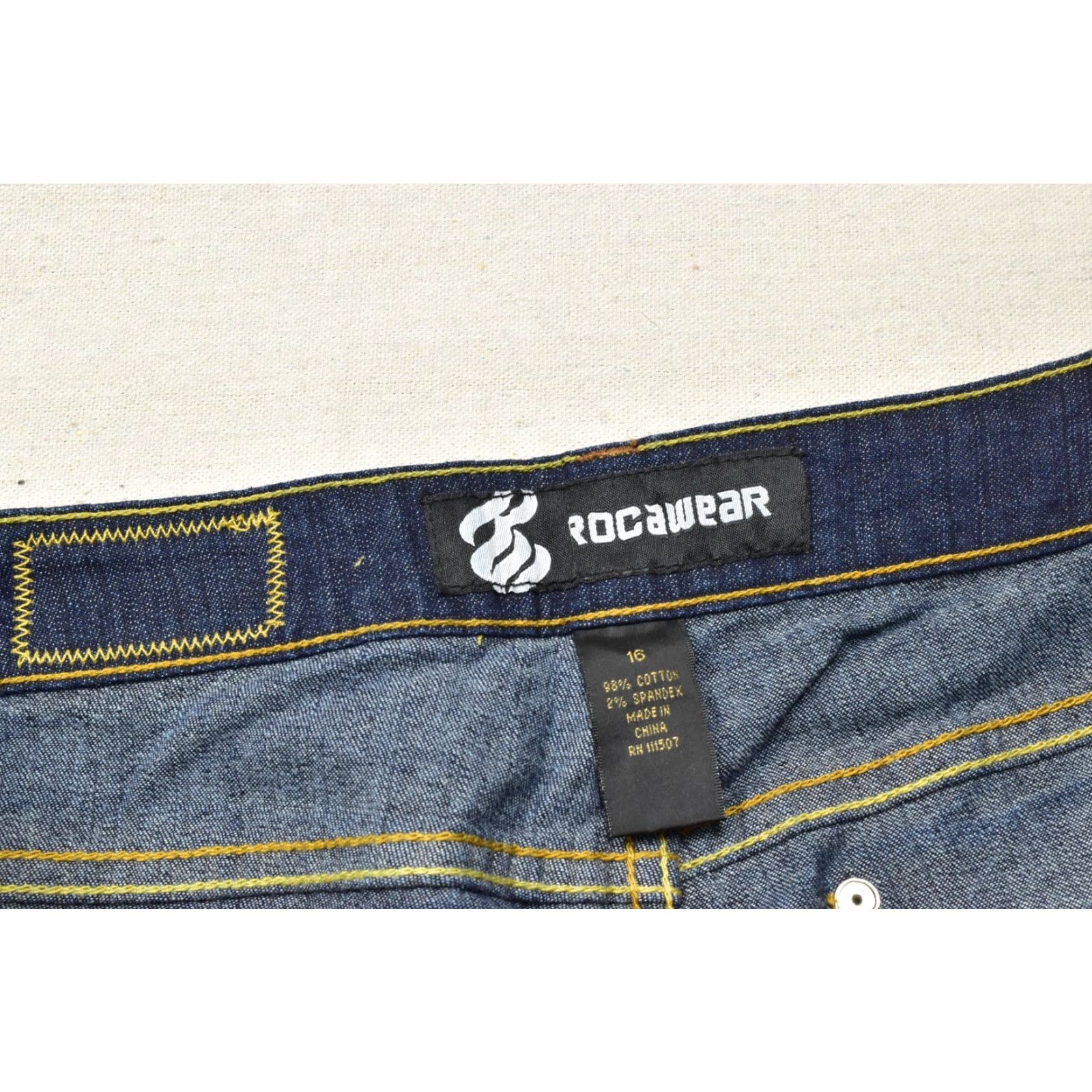 Rocawear Rocawear Women's Jeans Size 16 Dark Wash Bootcut Denim Embroidered Back Pocket Size 38" / US 16 / IT 52 - 6 Thumbnail