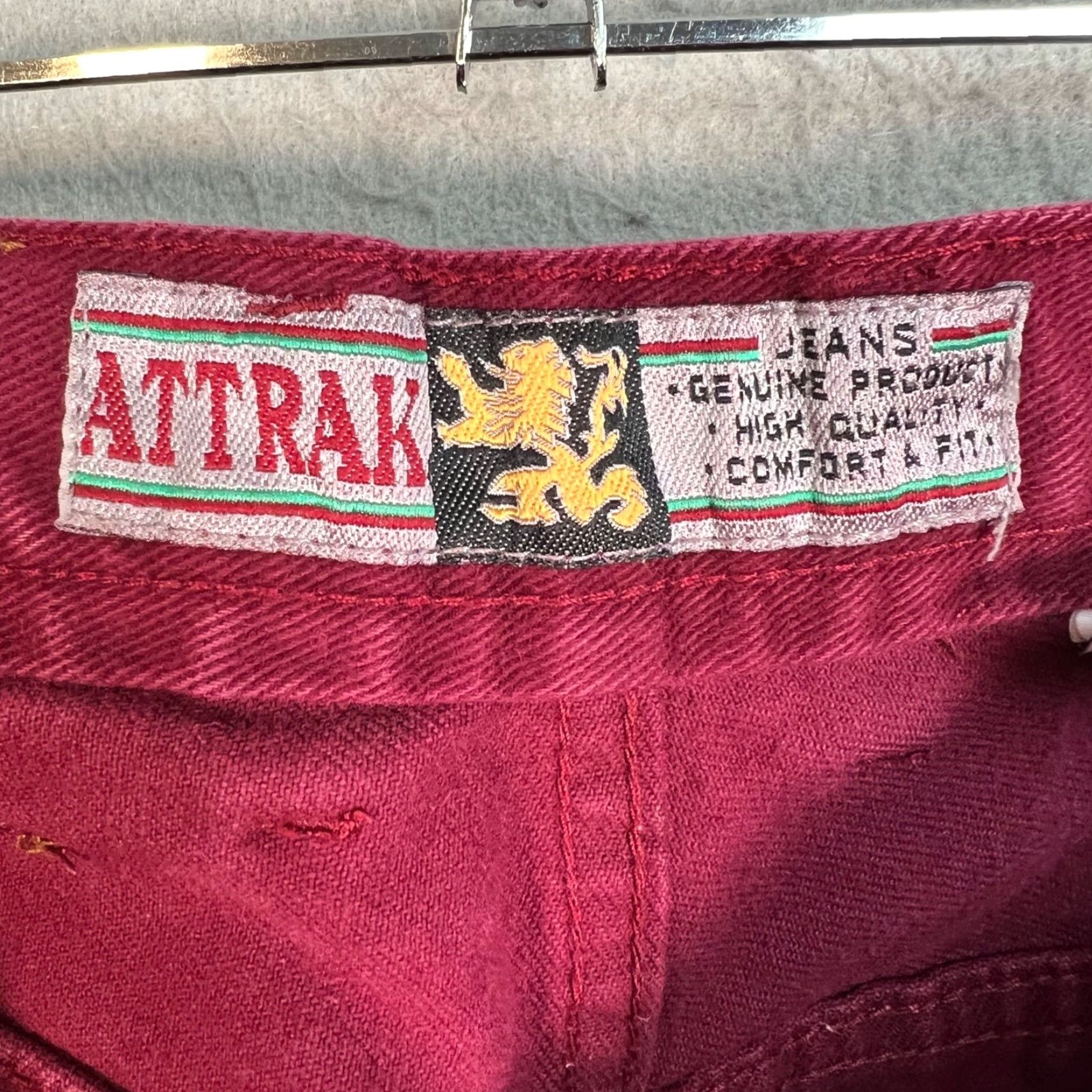 Vintage VINTAGE Attak Jeans 34 x 32 Dark Red High-Waisted 100% Cotton Denim 5-Pocket Mens Jeans Size 24" / US 00 / IT 34 - 3 Thumbnail
