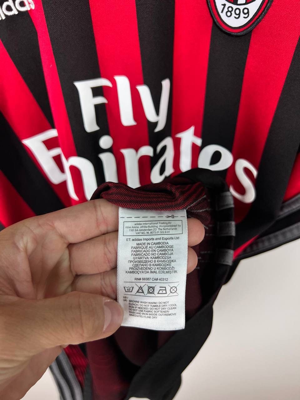 Adidas Milan Adidas 2016 Harry jersey t-shirts size L Size US L / EU 52-54 / 3 - 3 Thumbnail