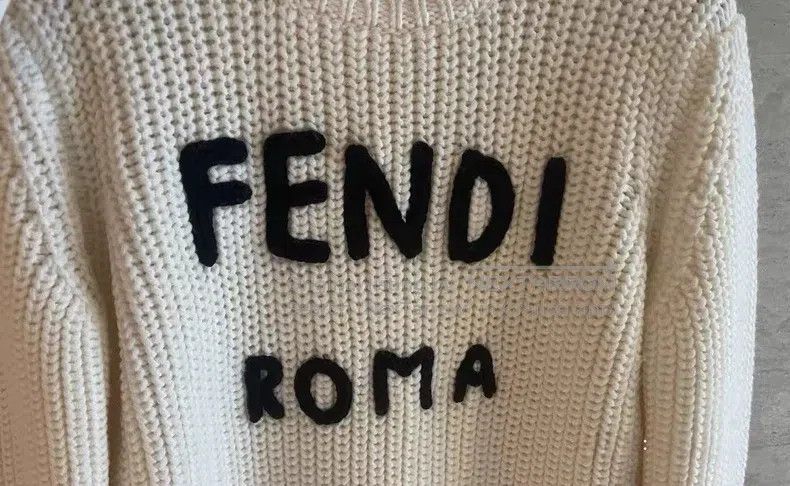 Fendi Fendi Classic Lettering Sweater Size XS / US 0-2 / IT 36-38 - 3 Thumbnail