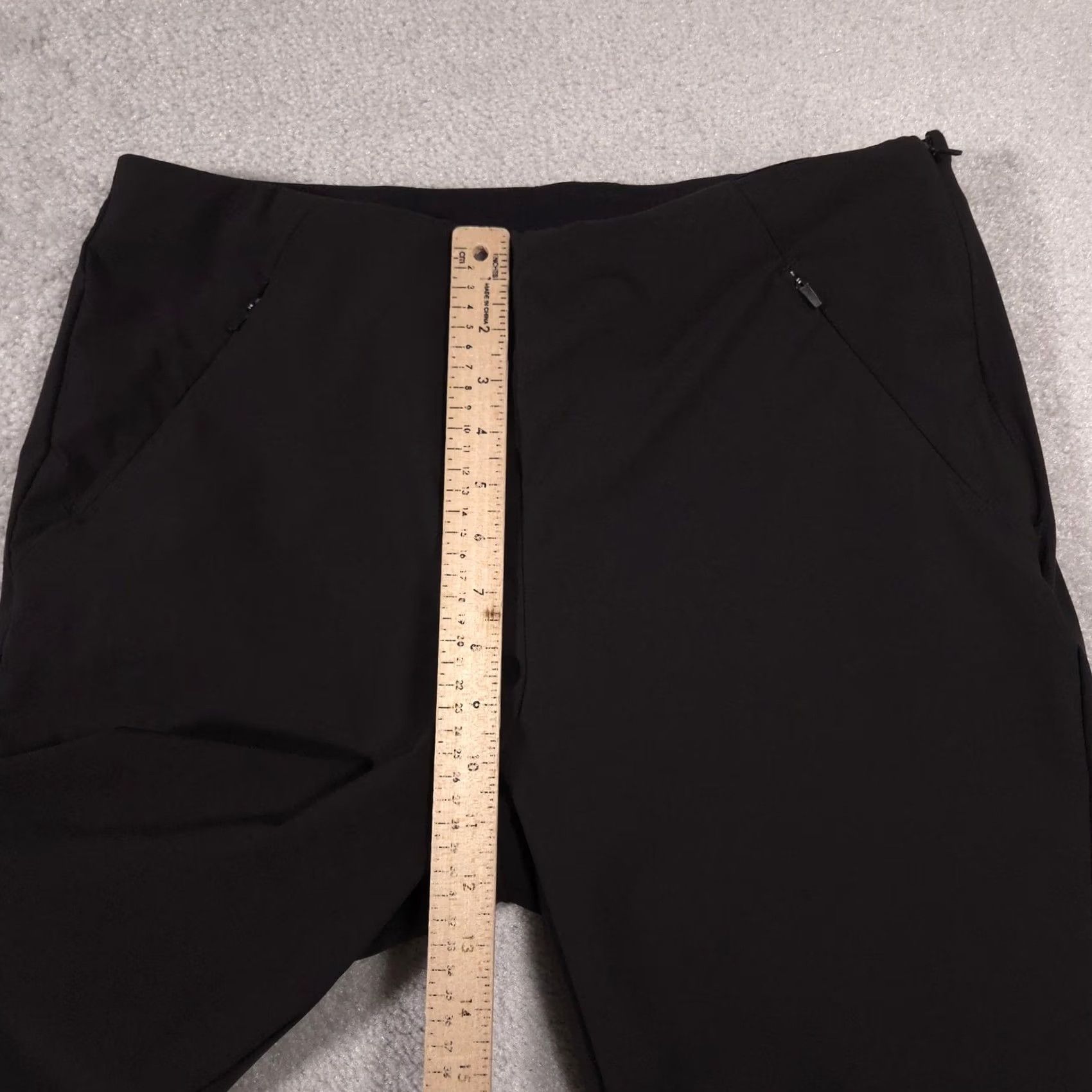 Vintage Duluth Trading Pants Womens 14 Black Nylon Stretch Hiking Tapered Ankle Pants Size 36" / US 14 / IT 50 - 7 Thumbnail