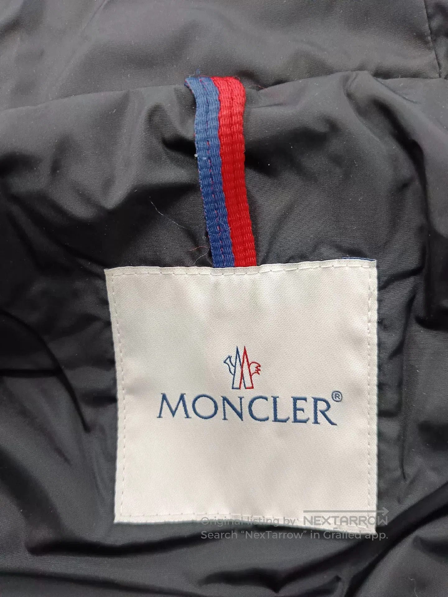 Moncler moncler classic logo down jacket with fur collar. Size XS / US 0-2 / IT 36-38 - 7 Thumbnail
