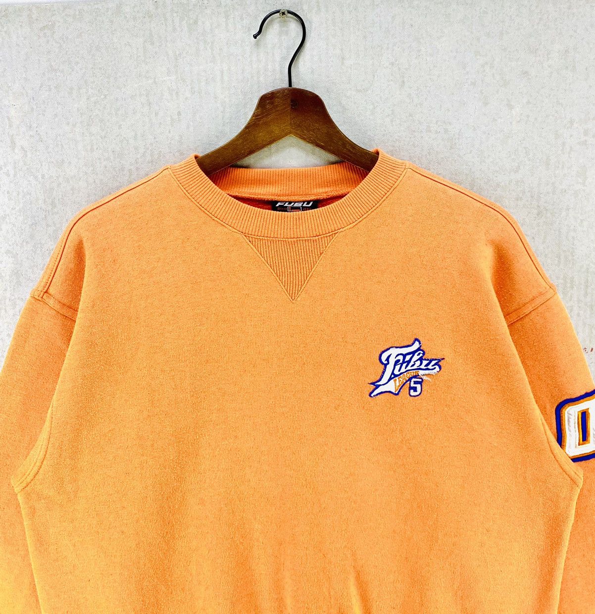 Fubu Vintage Fubu League 05 Sweatshirt Big Spellout Crewneck Size US L / EU 52-54 / 3 - 5 Thumbnail