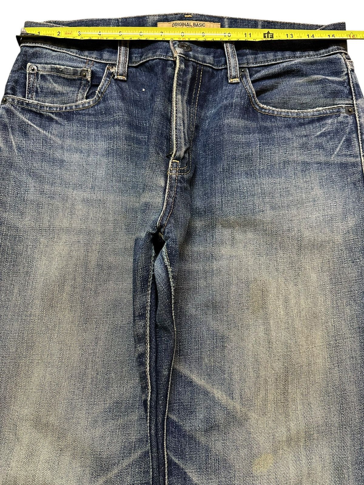 Uniqlo Vintage Japanese Uniqlo Blue Faded Wash Distress Loose Jeans Size US 31 - 11 Thumbnail