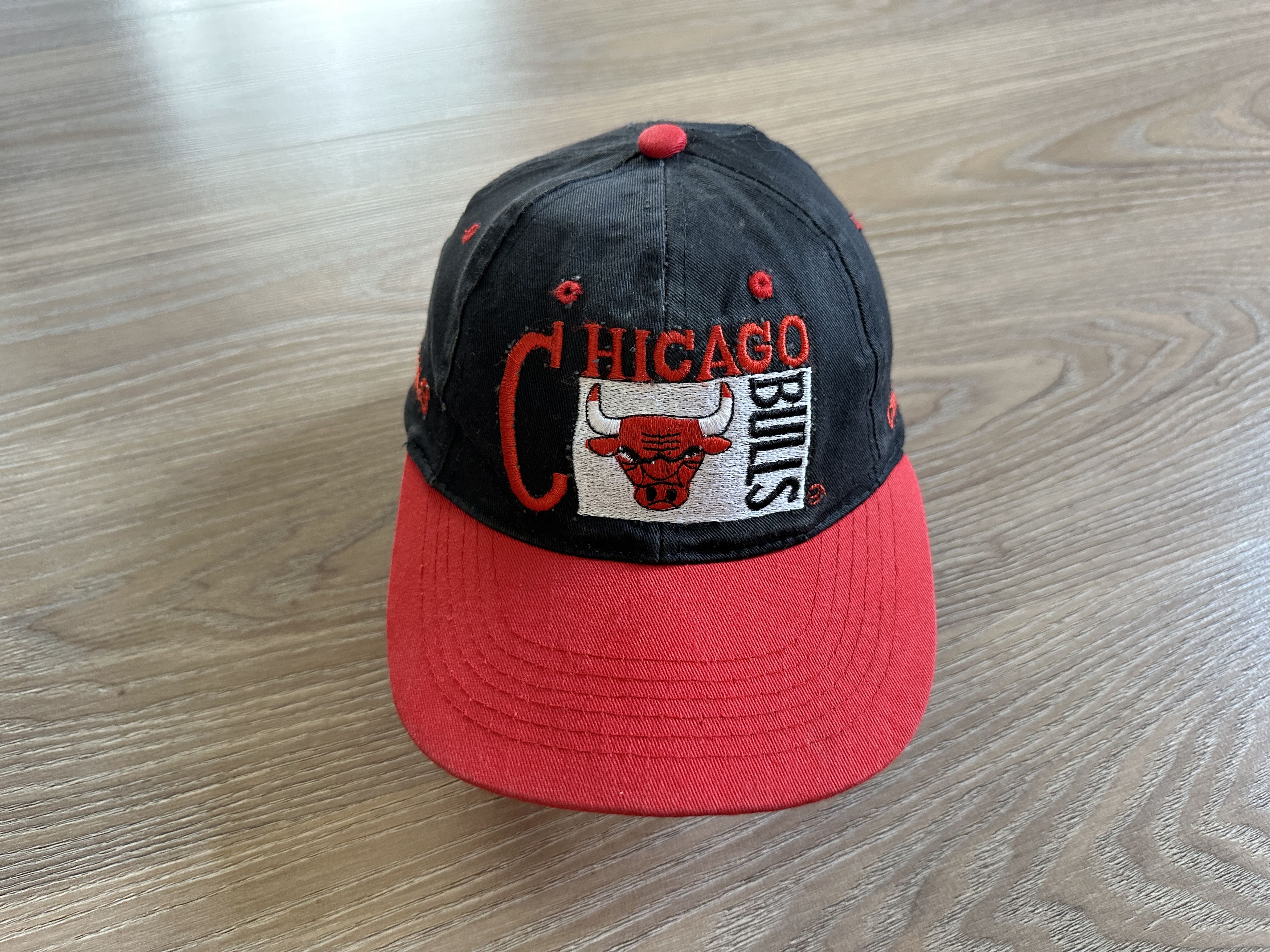 NBA Vintage Chicago Red Baseball Hat Cap Size ONE SIZE - 3 Thumbnail