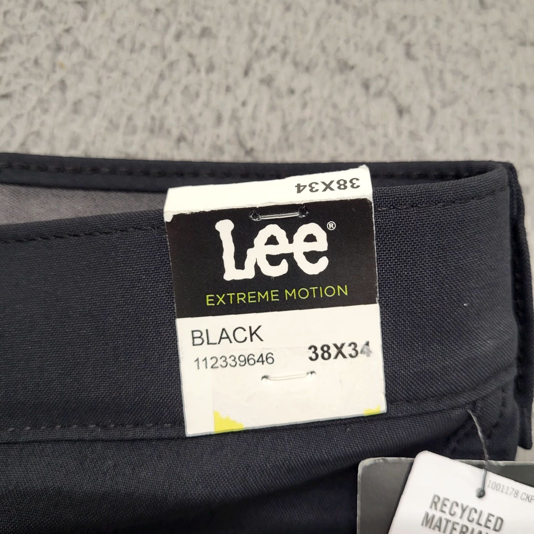 Lee **LEE Men's Regular Fit Straight Leg Pants Size 38 Black Wicking** User: **LEE Men's Black Regular Fit Straight Leg Pants Size 38 Wicking** Size US 38 / EU 54 - 5 Thumbnail