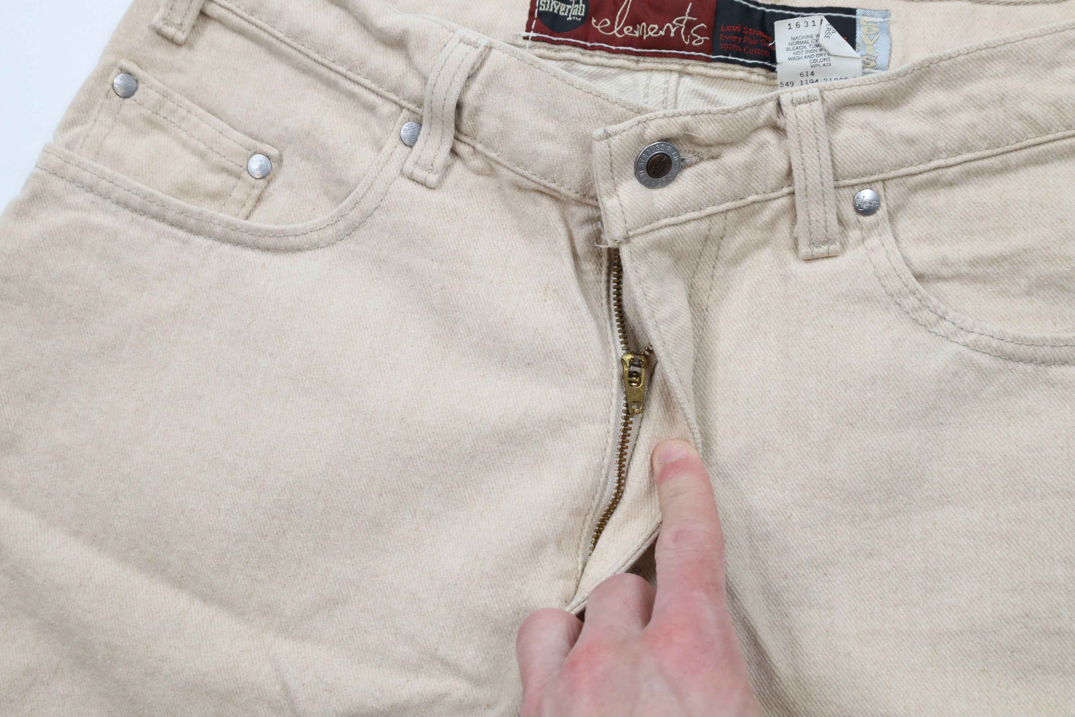Levi's × Vintage Vintage 90s Levis Silvertab Denim Shorts Jorts Beige USA Size US 32 / EU 48 - 6 Thumbnail
