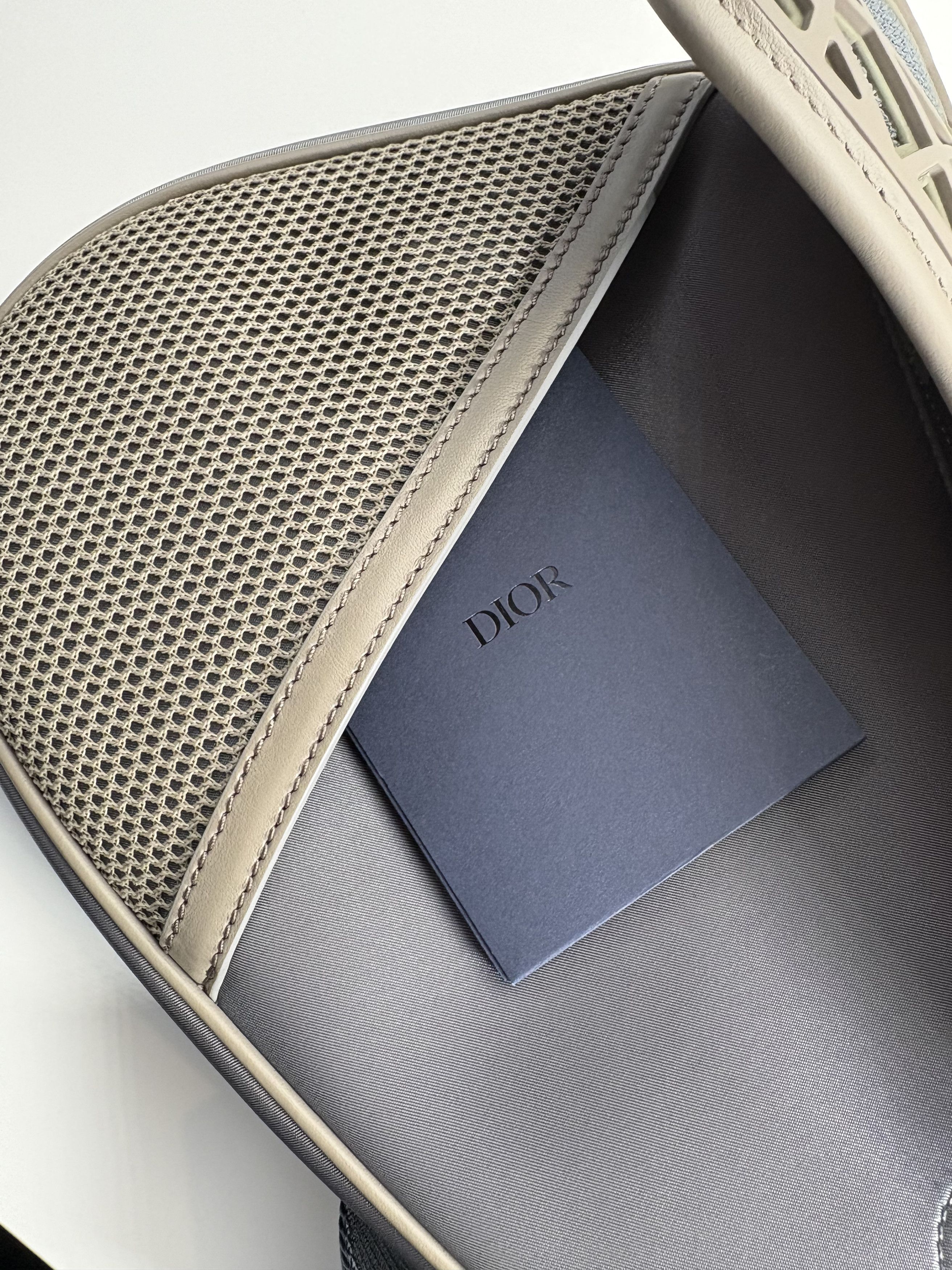 Dior Dior Saddle Bag men’s Sahara Cross Body Bag RRP £3000 Size ONE SIZE - 5 Thumbnail