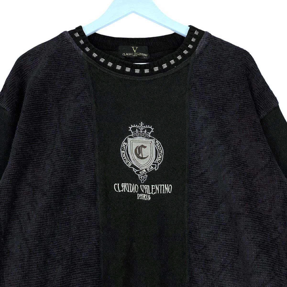 Valentino × Vintage Vintage 90s Claudio Valentino Paris Embroidered Crewneck Size US L / EU 52-54 / 3 - 4 Thumbnail