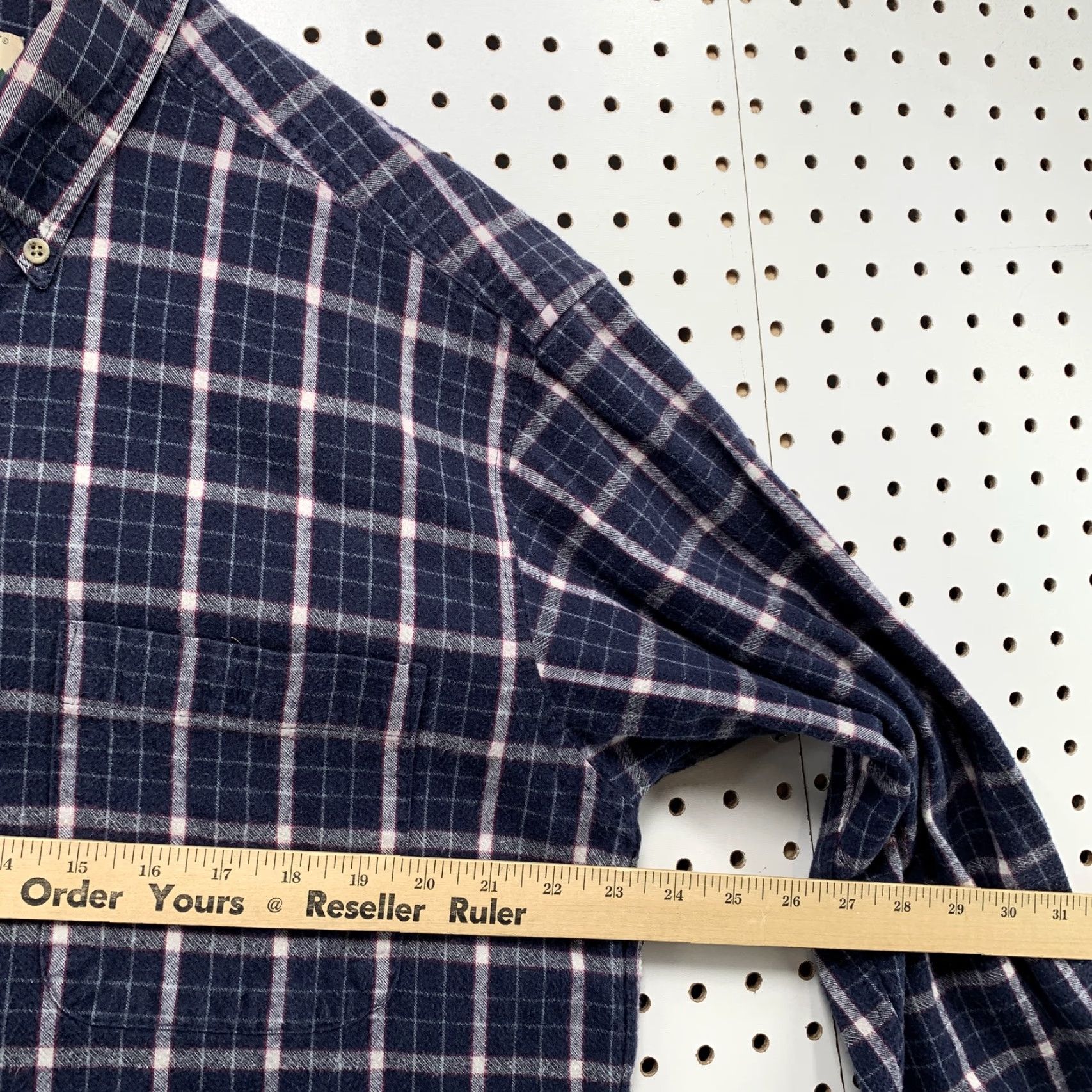 Vintage VINTAGE Woolrich Shirt Mens L Blue Long Sleeve Textured Outdoor Hiking Shirt Size US L / EU 52-54 / 3 - 4 Thumbnail