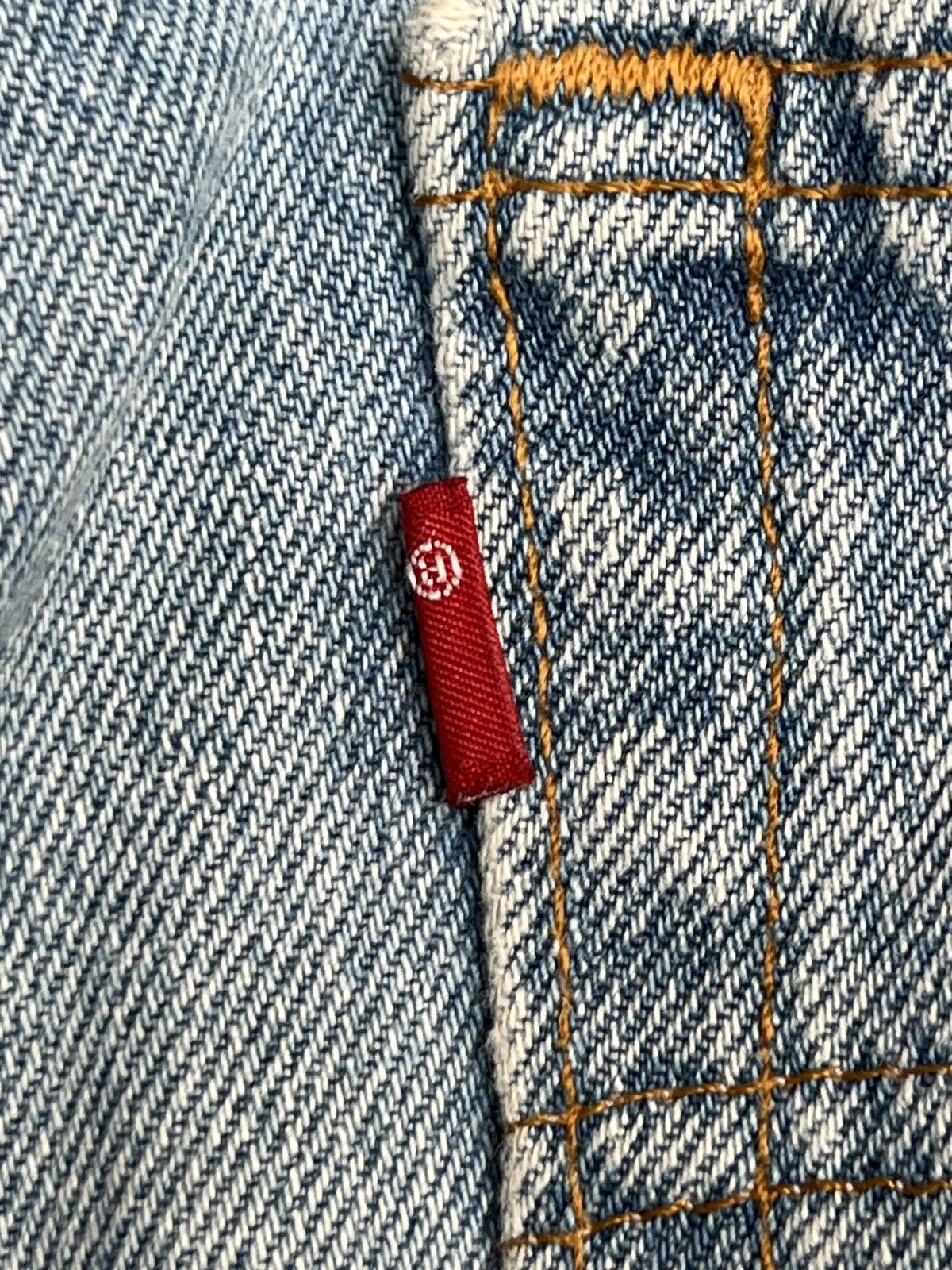 Levi's Vintage Clothing Vintage 90s Levis 501 USA Perfect Sun Faded Jeans Size US 30 / EU 46 - 23 Thumbnail