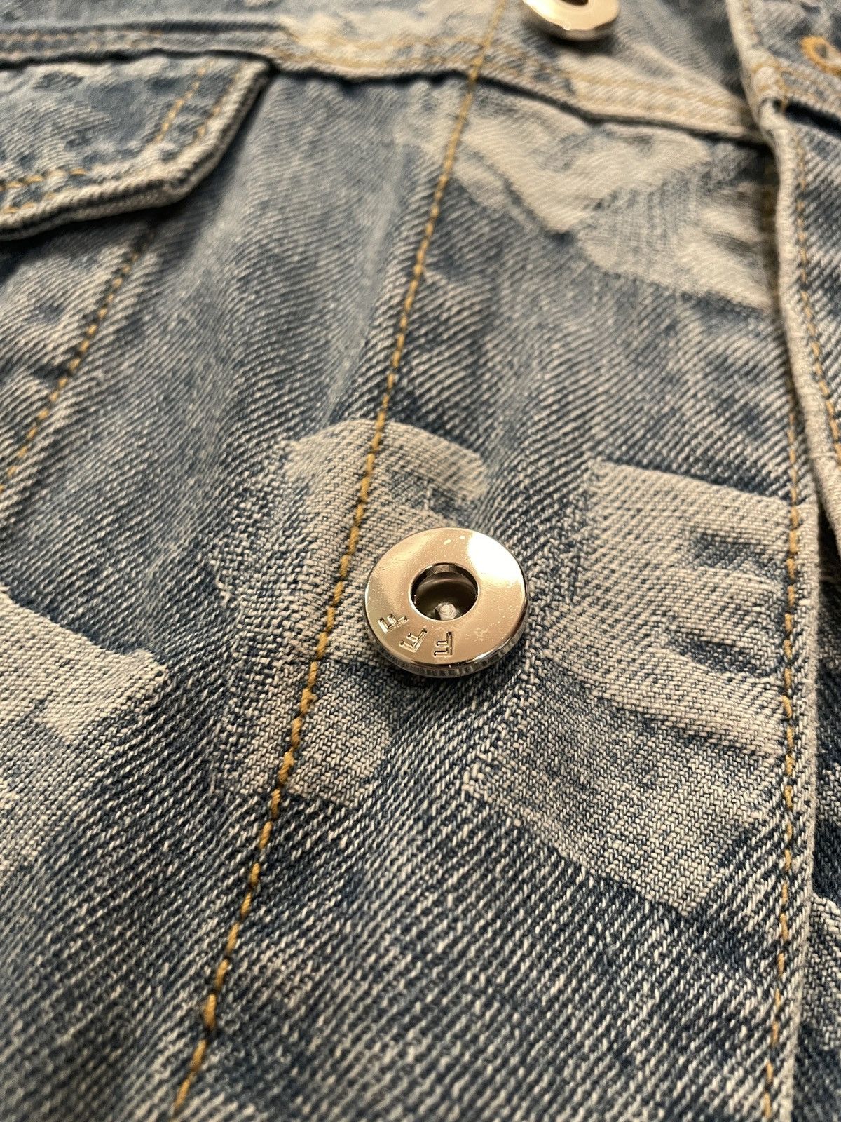 Vintage A Few Good Kids all over denim jacket Size US XL / EU 56 / 4 - 4 Thumbnail