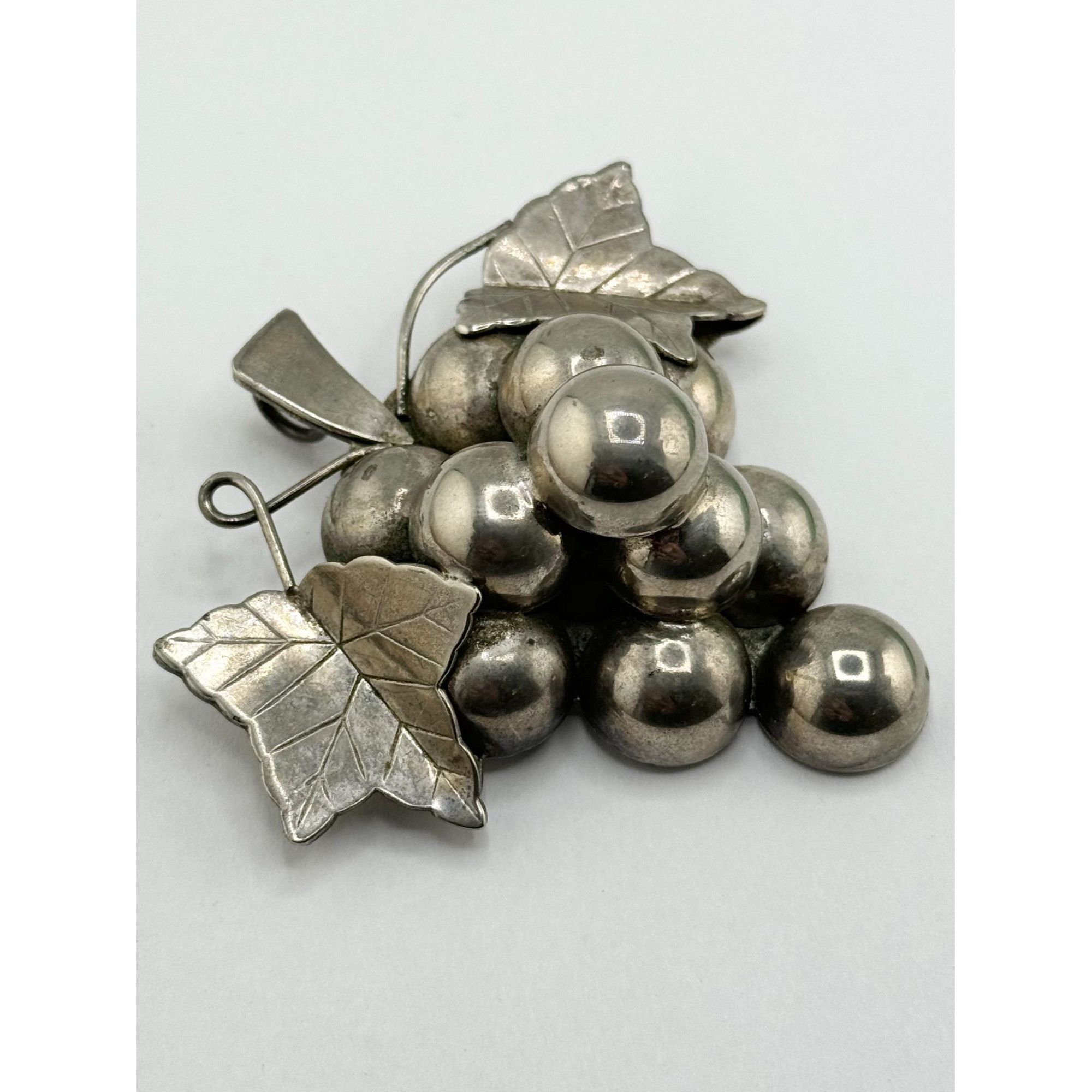 Vintage Vintage Silver Grape Fruit Brooch Pin Pendant Taxco Style Size ONE SIZE - 3 Thumbnail