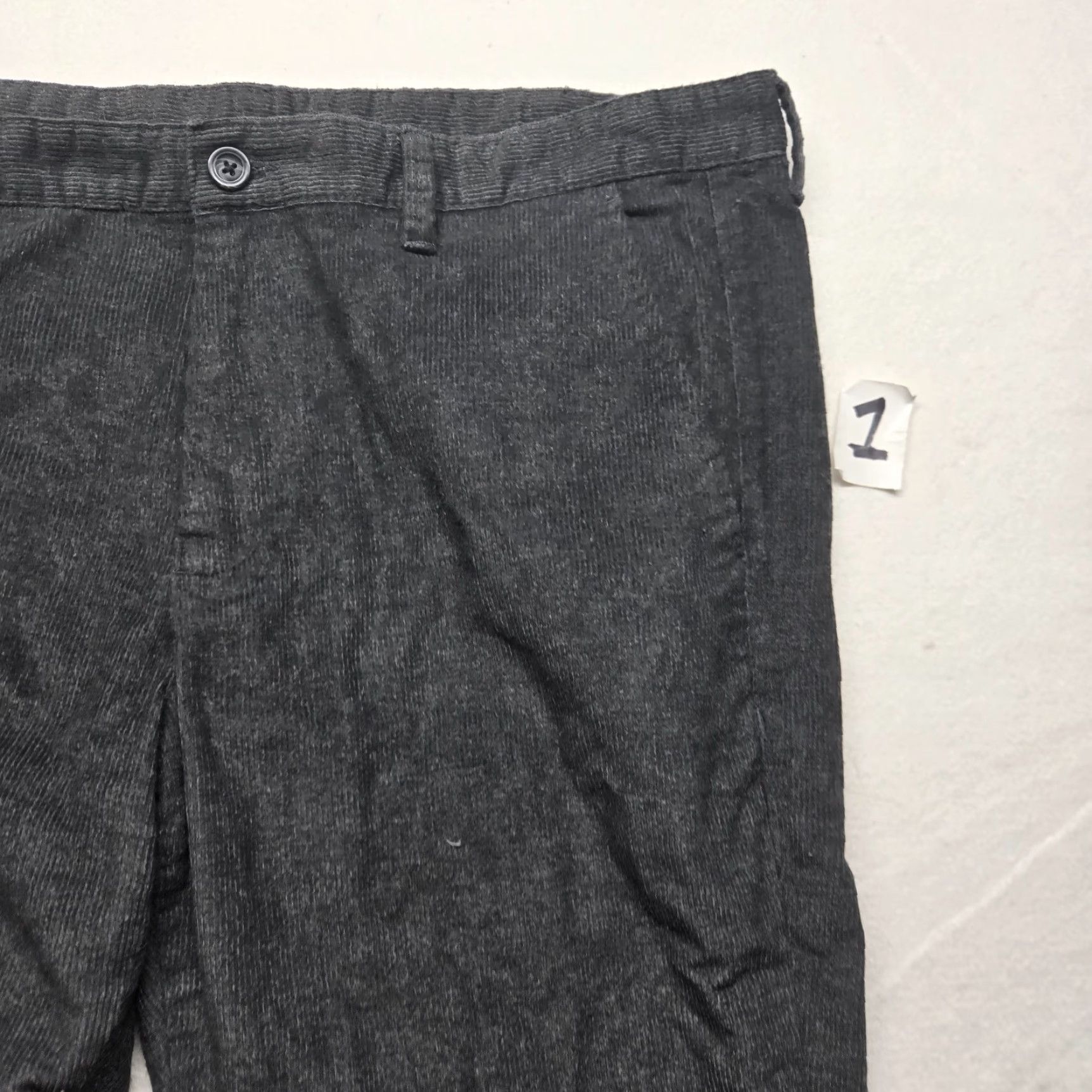 Izod Izod PerformX Pants Adult Men's 38x32 Dark Gray Classic Fit Golf Chino Polyester Size US 38 / EU 54 - 2 Thumbnail