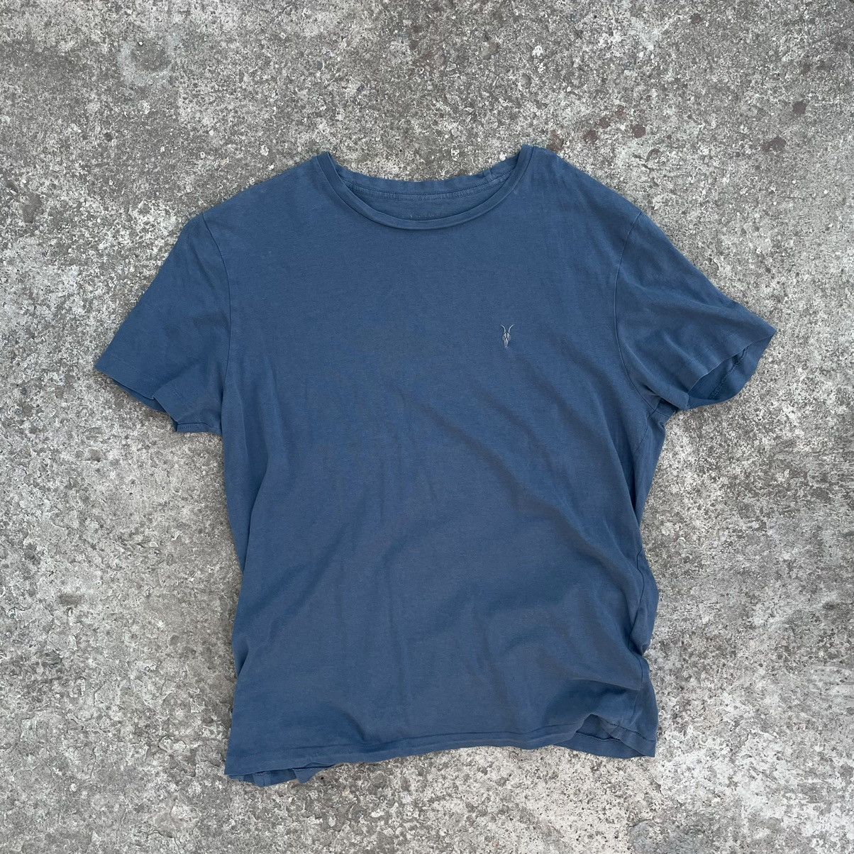 Allsaints Vintage Allsaints T-shirts Basic Fit Small Logo Y2K 90s USA Size US L / EU 52-54 / 3 - 1 Thumbnail