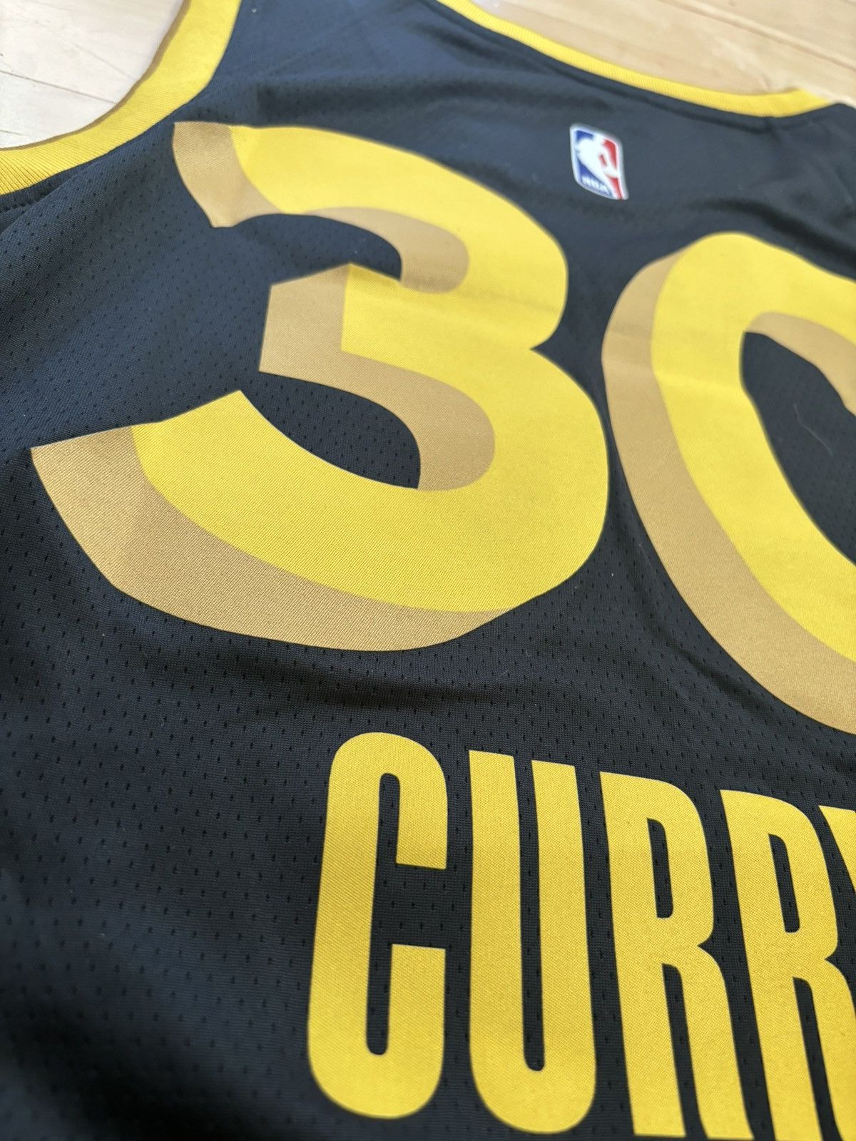 NBA Mens Steph Curry Golden State Warriors Jersey - Large Size US L / EU 52-54 / 3 - 8 Thumbnail