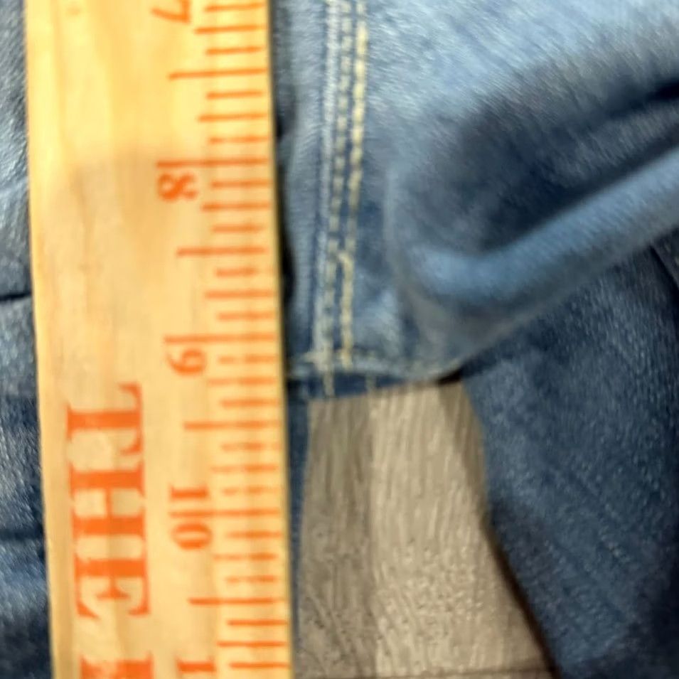 Jessica Simpson Jessica Simpson Forever Jeans Women’s 30 Light Blue Denim Capri 5-Pocket Stretch Mid Rise Jeans Size 30" / US 8 / IT 44 - 4 Thumbnail