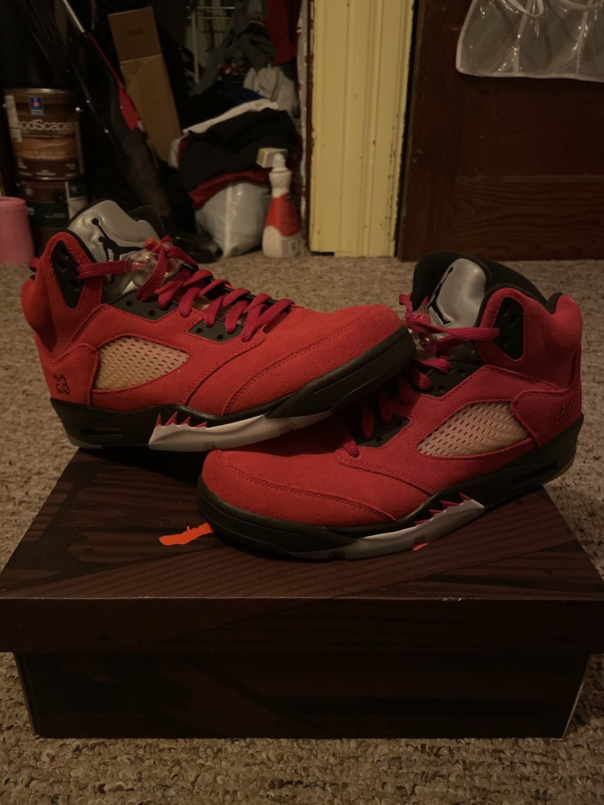 Jordan Brand Jordan 5 Raging Bulls Size US 11.5 / EU 44-45 - 4 Thumbnail