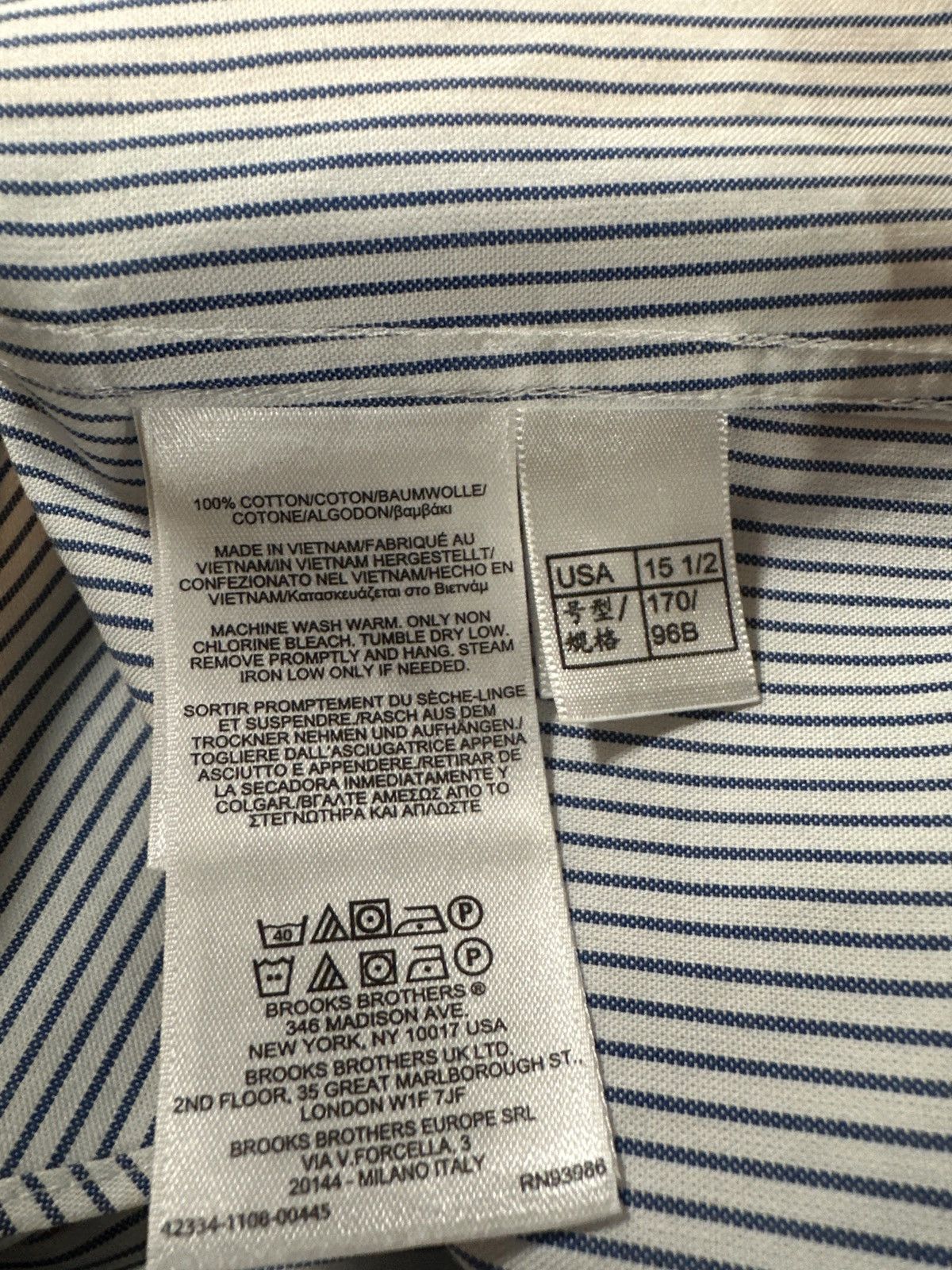 Brooks Brothers Brooks Brothers men's blue striped dress shirt Size US M / EU 48-50 / 2 - 4 Thumbnail