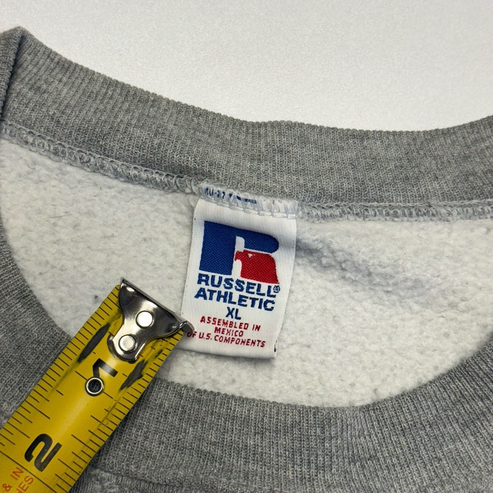 Russell Athletic Vintage 90s Russell Athletic Sweatshirt Mens XL 25x26.5 Gray Size US XL / EU 56 / 4 - 7 Thumbnail