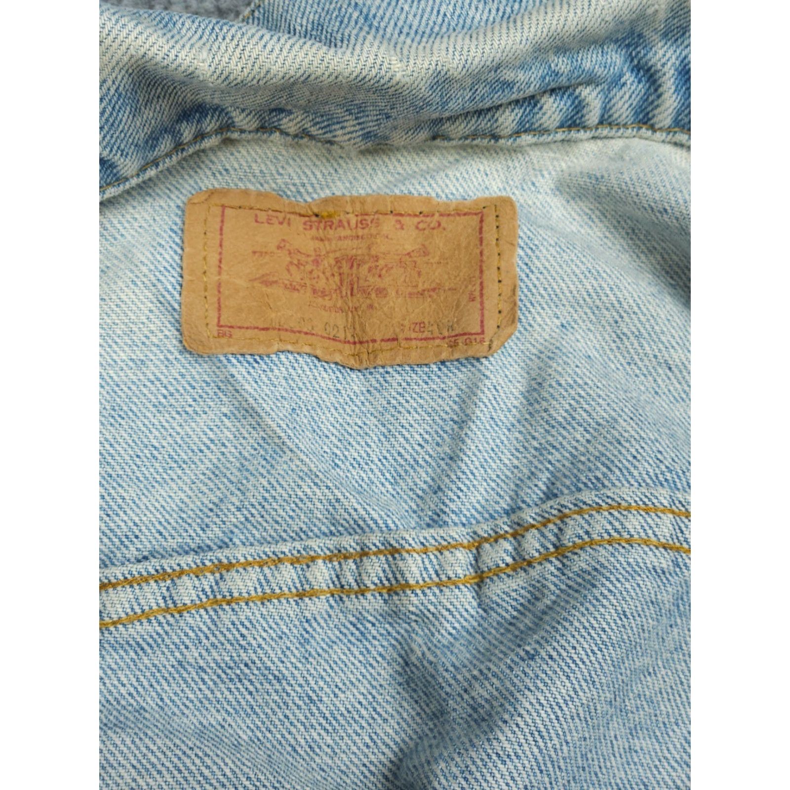 Levi's VINTAGE Levi's Trucker Jacket Denim Blue 40R Men Regular Chest 39" Slim Washed Cotton Lining Button Front Casual Size US 40 / EU 56 - 6 Thumbnail