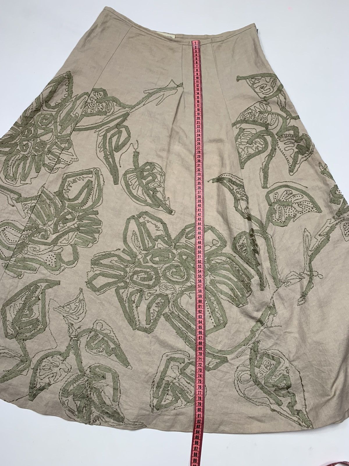 Dries Van Noten DRIES VAN NOTEN Embroidered flowers linen skirt 00s vintage Size 26" / US 2 / IT 38 - 24 Thumbnail