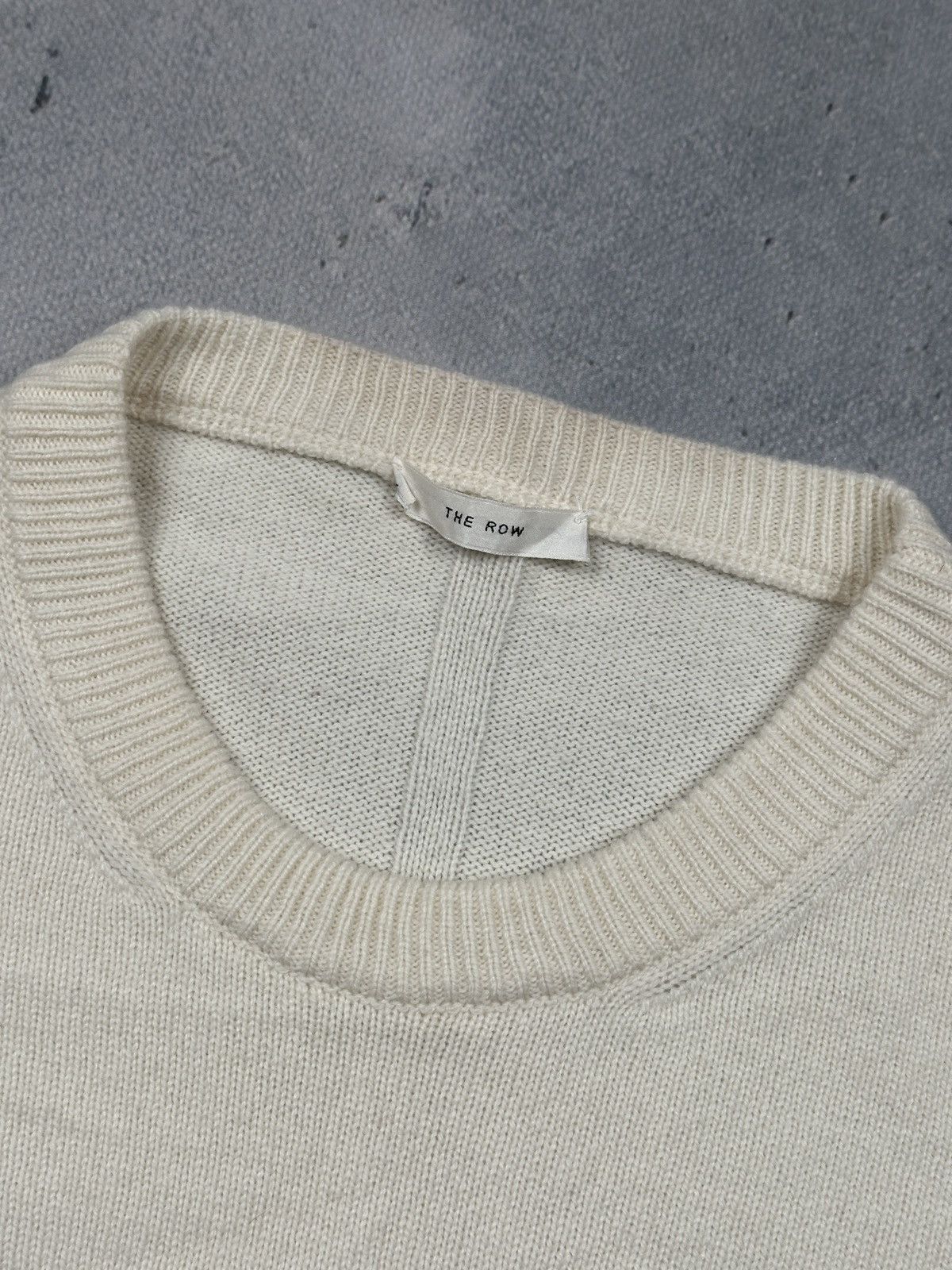 The Row The Row Ivory Cashmere Wool Minimalist Crewneck Lux Sweater Size US XL / EU 56 / 4 - 14 Thumbnail