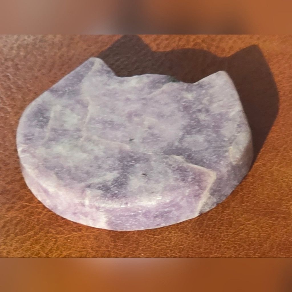 The Unbranded Brand Lepidolite Cat Shaped Jewelry Dish Size ONE SIZE - 3 Thumbnail