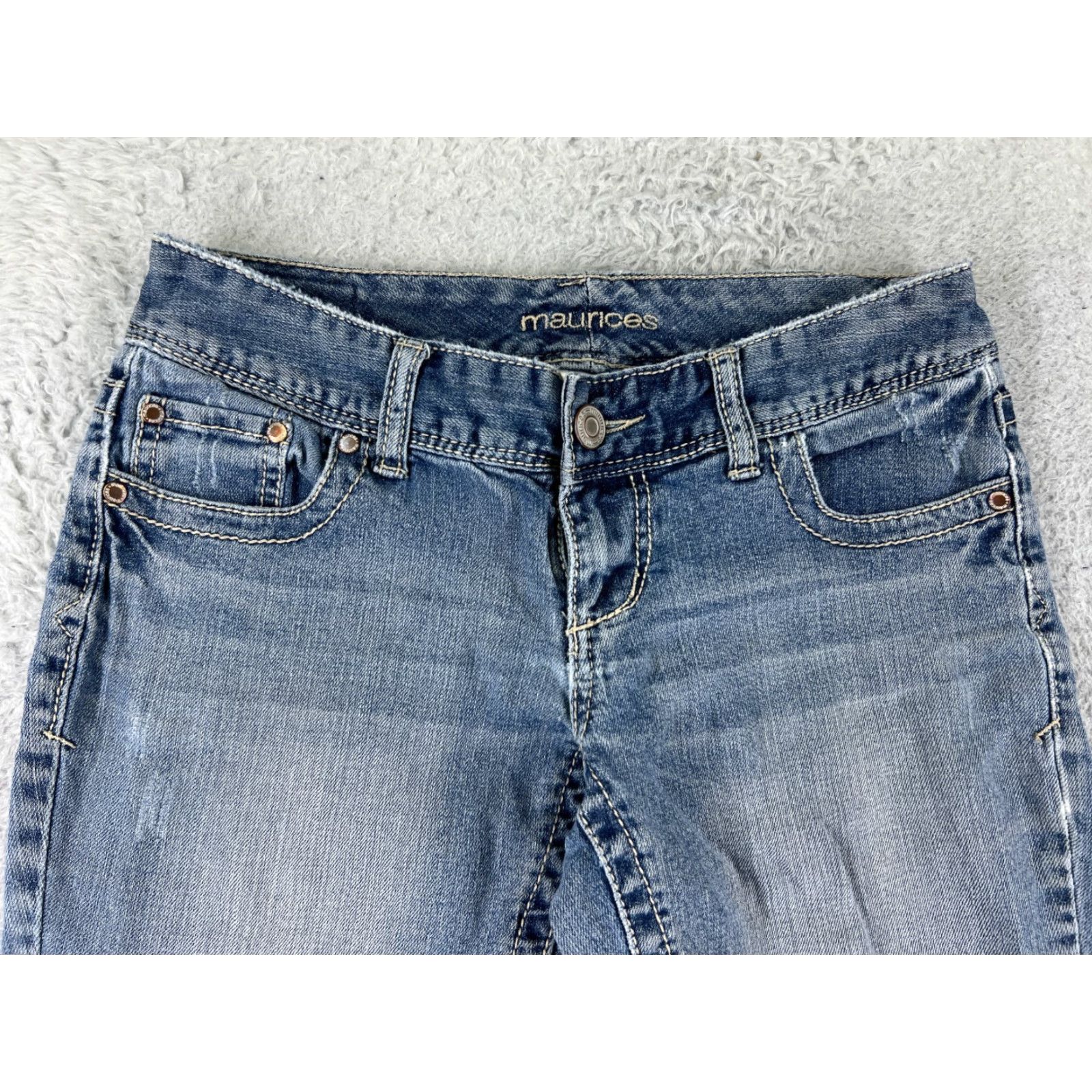 Vintage Maurices Jeans Women Bootcut Denim Blue Light Wash 3 Low Rise 30 Inseam 5-Pocket Embroidered Rhinestone Size 26" / US 2 / IT 38 - 6 Thumbnail