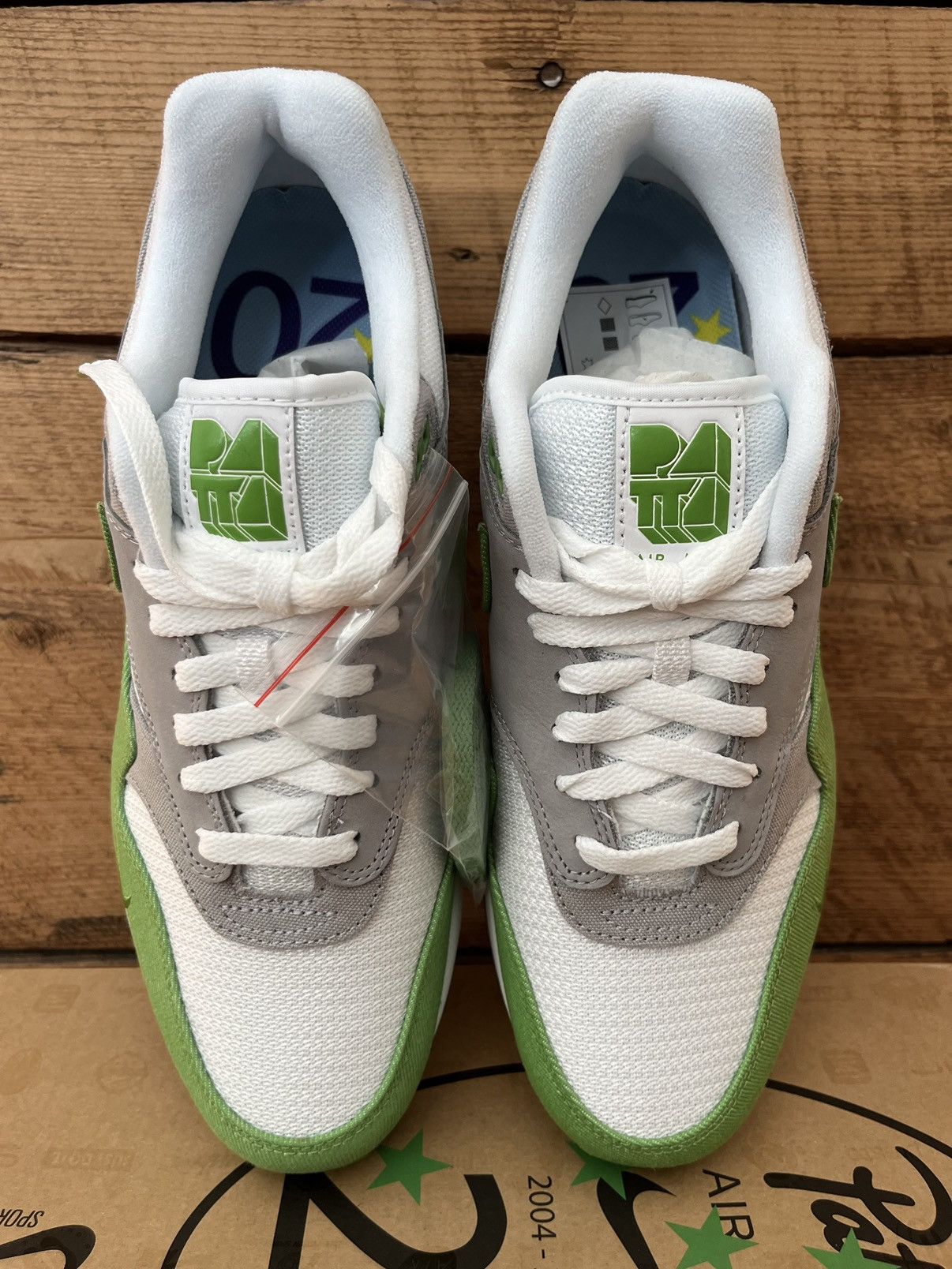 Nike × Patta Nike x Patta Air Max 1 Chlorophyll 20th Anniversary 2024 Size US 10 / EU 43 - 6 Thumbnail