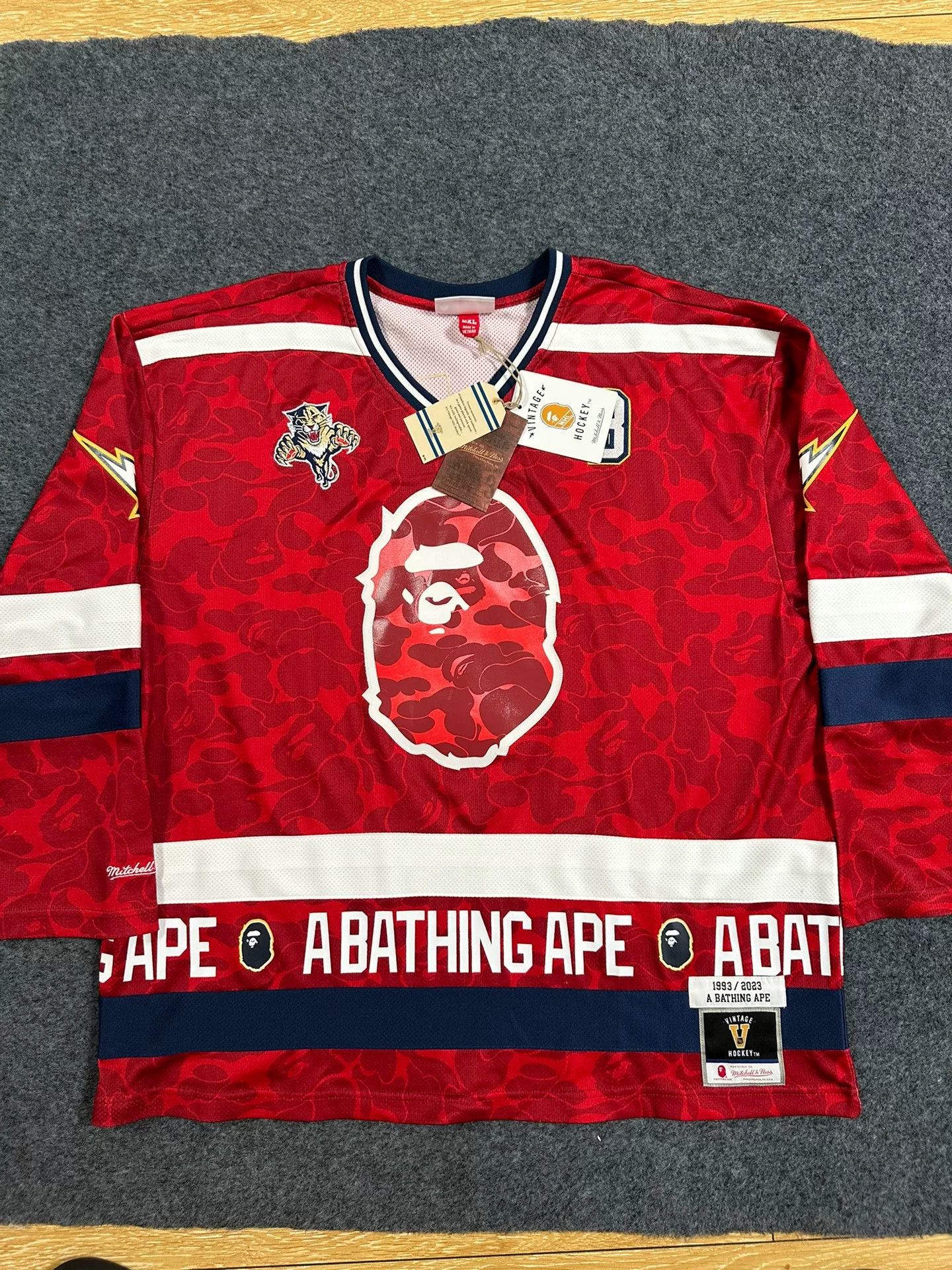 Bape Bape X Multi Shark Sweatshirt Pullover Size M / US 6-8 / IT 42-44 - 1 Thumbnail