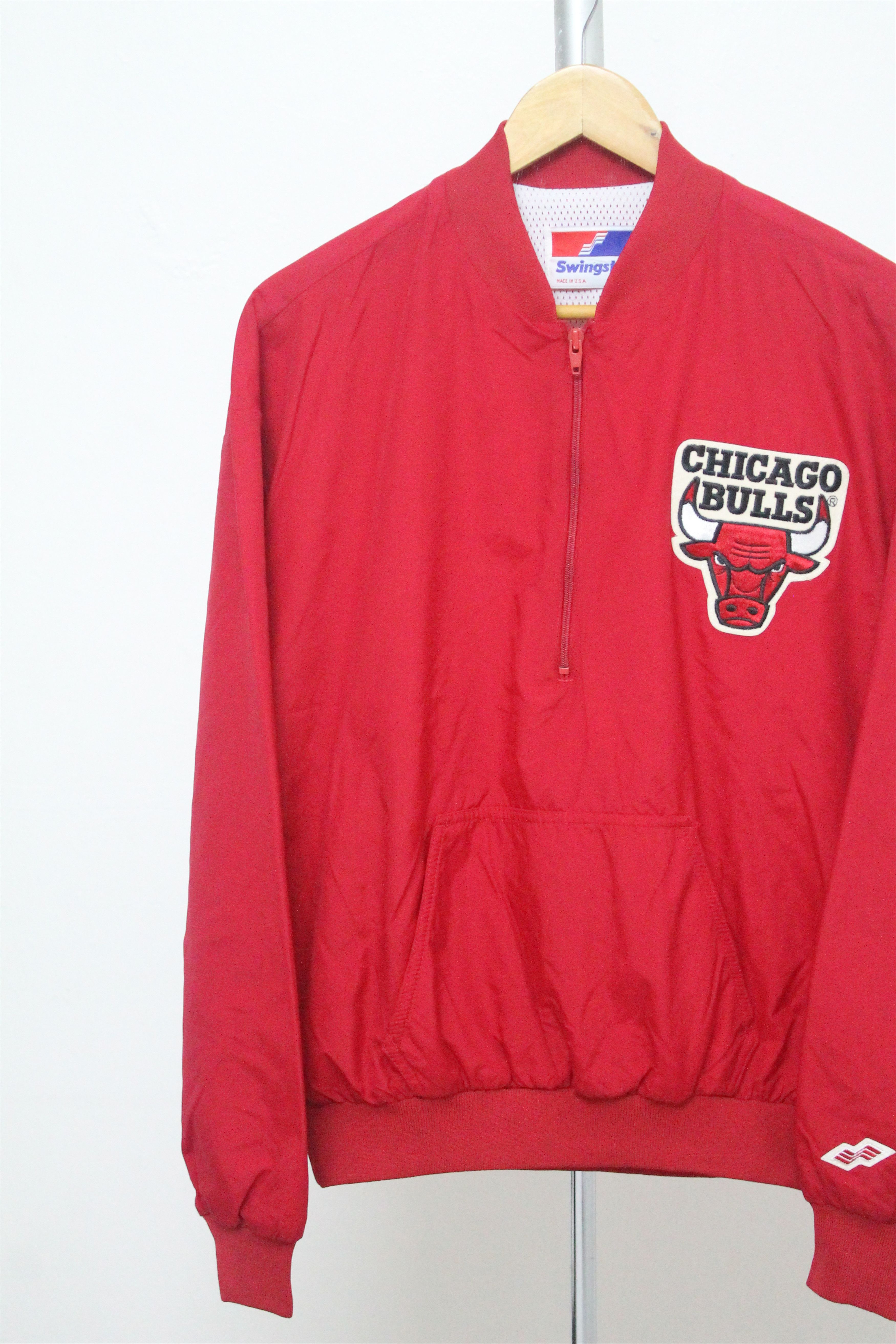 NBA Vintage SWINGSTER x CHICHAGO BULSS Jacket Made in USA. Size US M / EU 48-50 / 2 - 5 Thumbnail