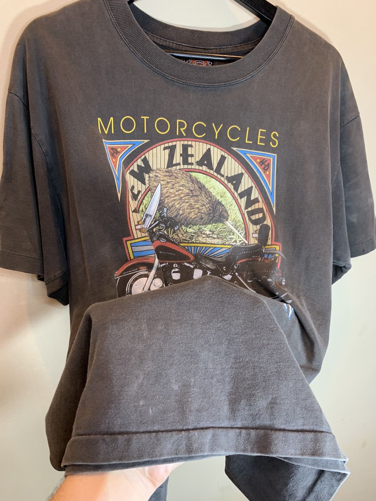 Harley Davidson *RARE* Vintage 90’s Harley Davidson New Zealand Kiwi T-Shirt Size US L / EU 52-54 / 3 - 3 Thumbnail