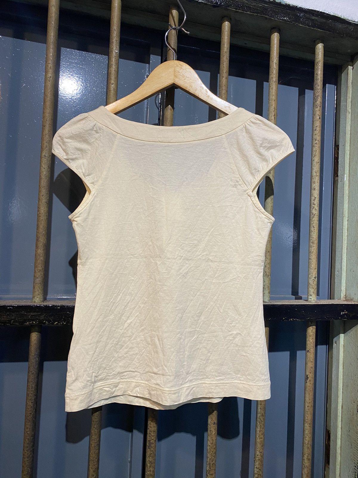 Burberry × Vintage 🔥 Best Offer 🔥 Vintage Burberry Londan Slim Tshirt Size M / US 6-8 / IT 42-44 - 3 Thumbnail