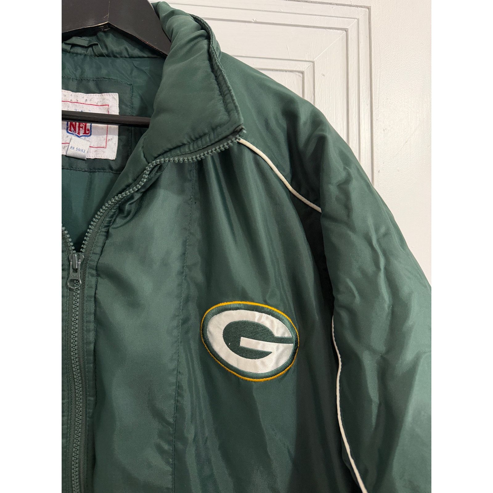 NFL Vintage Green Bay Packers Puffer Jacket Size XL Size US XL / EU 56 / 4 - 2 Thumbnail