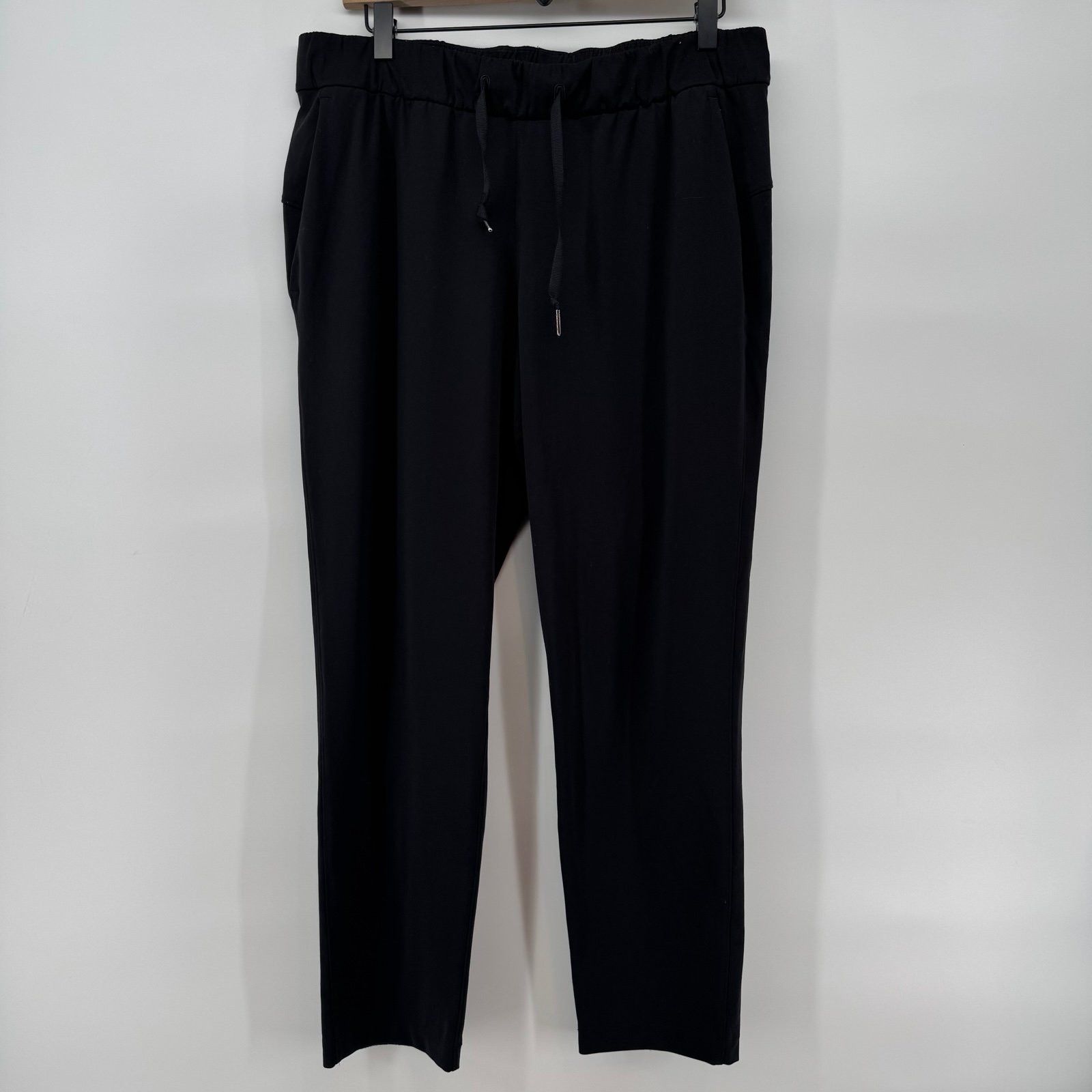 Lululemon Lululemon Athletica Black Jogger Pants Size 10 Size 32" / US 10 / IT 46 - 1 Thumbnail