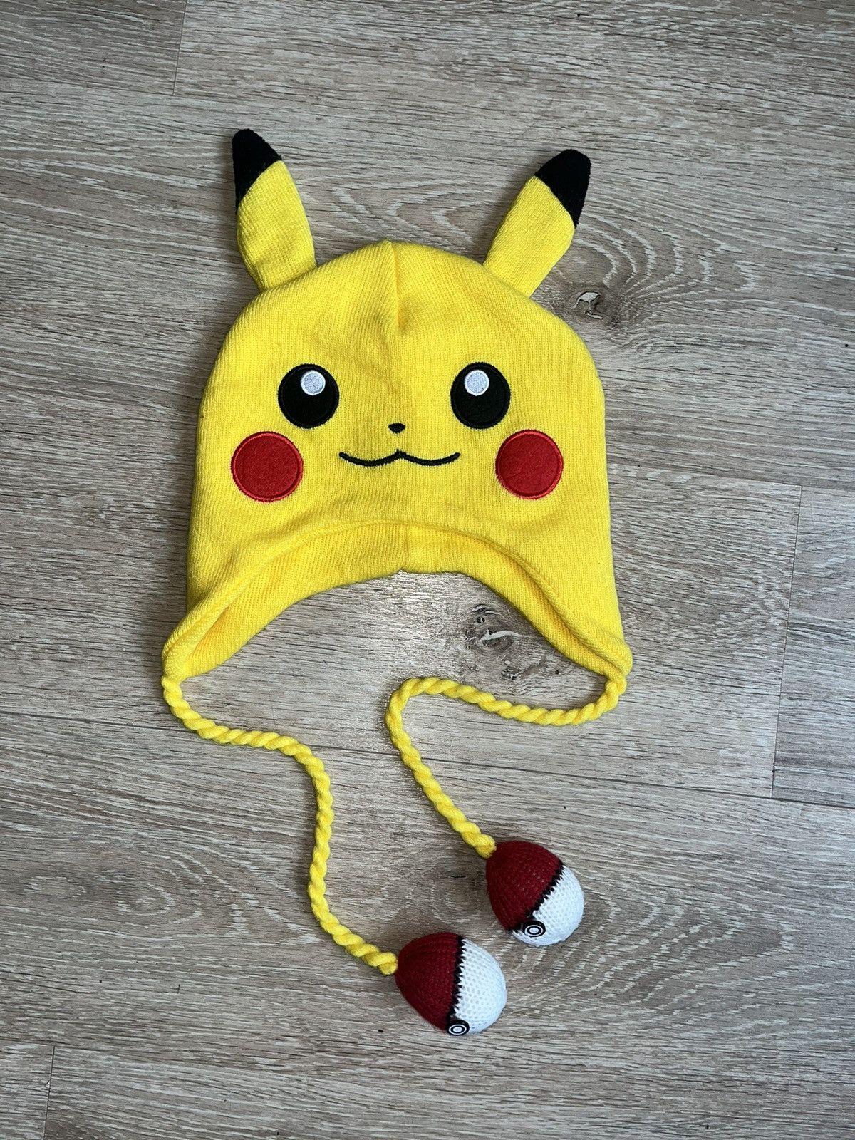 Pokemon × Vintage Crazy Vintage Y2K Unique Essential Pikachu Pokémon Beanie Size ONE SIZE - 1 Thumbnail