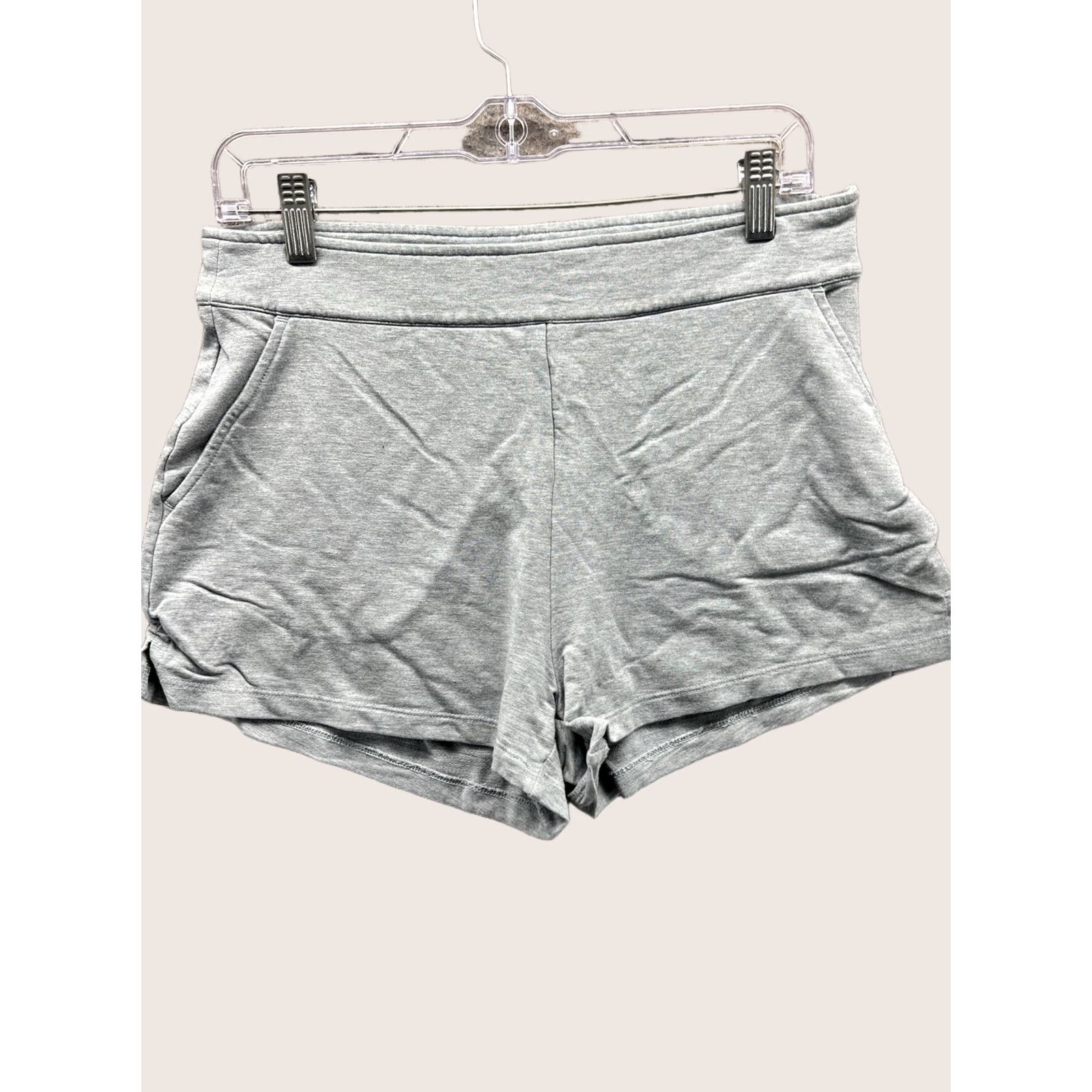 TravisMathew Travis Mathew Shorts Women Medium Gray Sweat Elastic Waist 4 Inseam Lounge Size 32" / US 10 / IT 46 - 1 Thumbnail