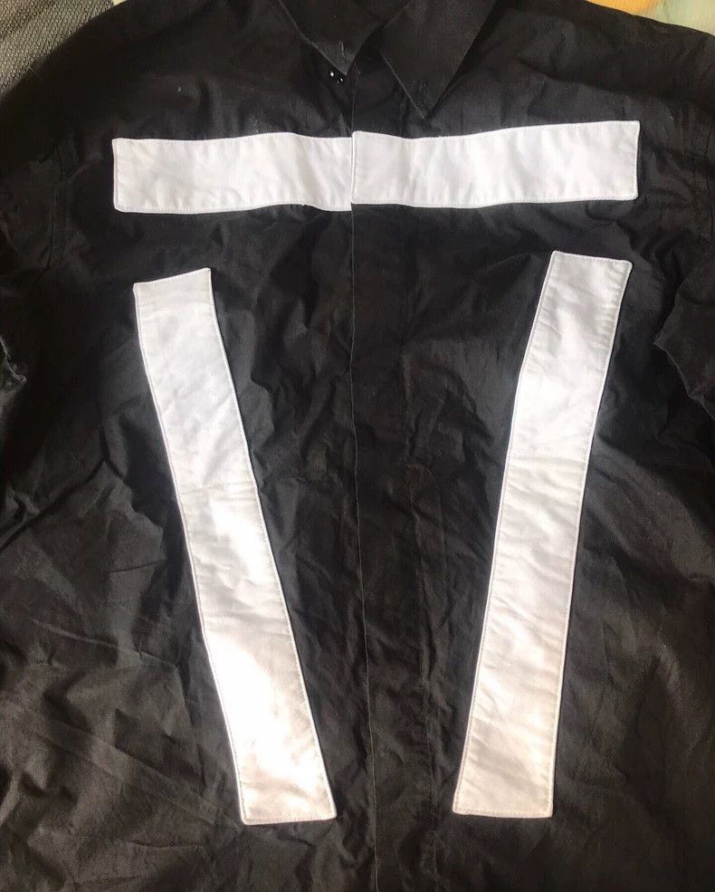 Givenchy Givenchy Triangle geometric show shirt Size US M / EU 48-50 / 2 - 2 Thumbnail
