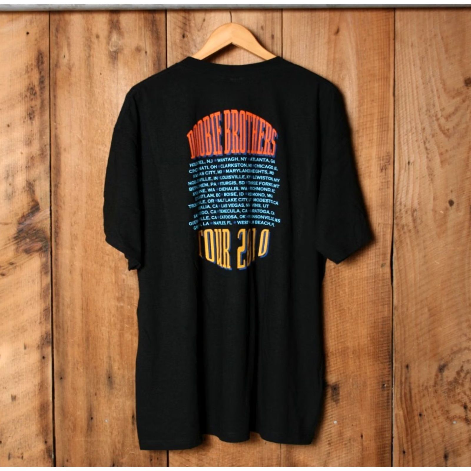 Anvil VINTAGE ANVIL Doobie Brothers 2010 Concert Tour Band T-Shirt Sz. 2X Mens Black Cotton Short Sleeve Crew Neck 2XL 2010-2019 Size US XXL / EU 58 / 5 - 4 Thumbnail