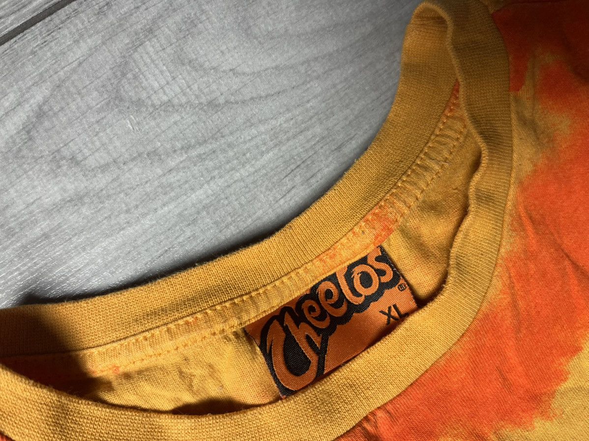 Band Tees Cheetos flamin hot Tshirt size XLarge Size US XL / EU 56 / 4 - 4 Thumbnail