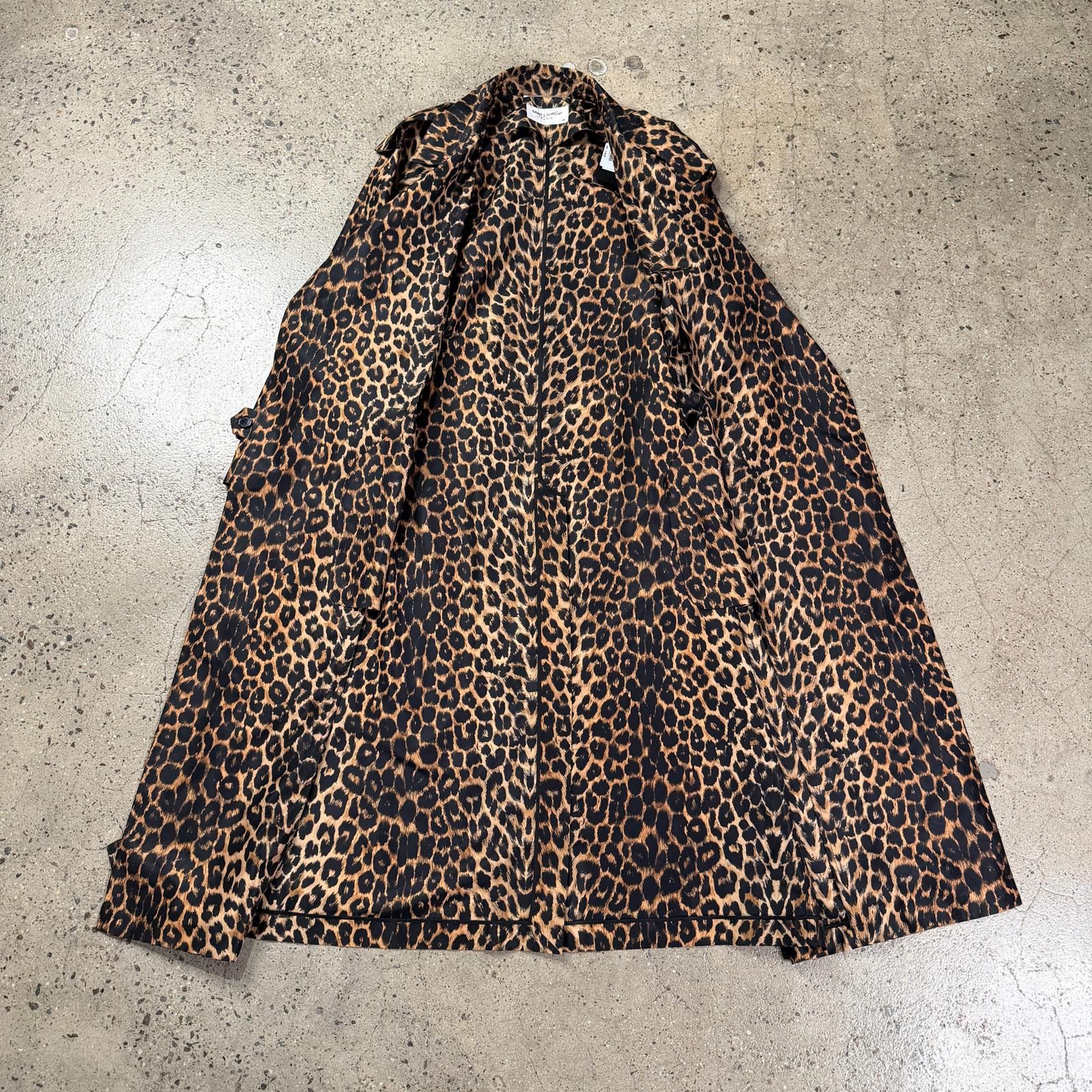 Saint Laurent Paris Saint Laurent Lightweight Cheetah Print Trench Coat Size US L / EU 52-54 / 3 - 4 Thumbnail