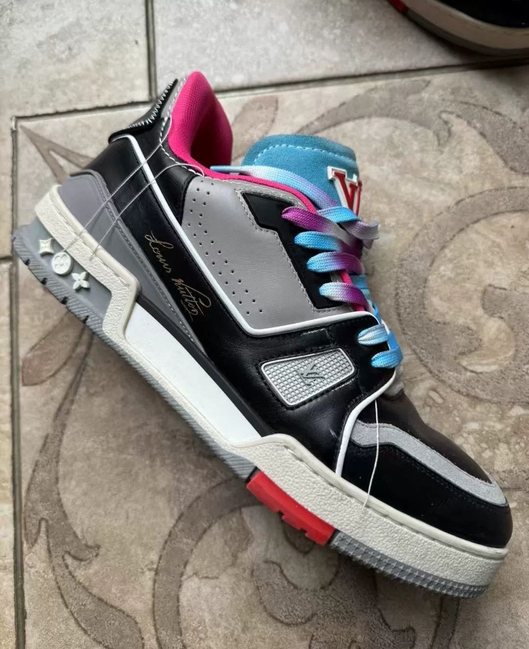 Louis Vuitton Louis Vuitton Limited Black Pink Trainer Sneakers Size US 8.5 / EU 41-42 - 1 Preview