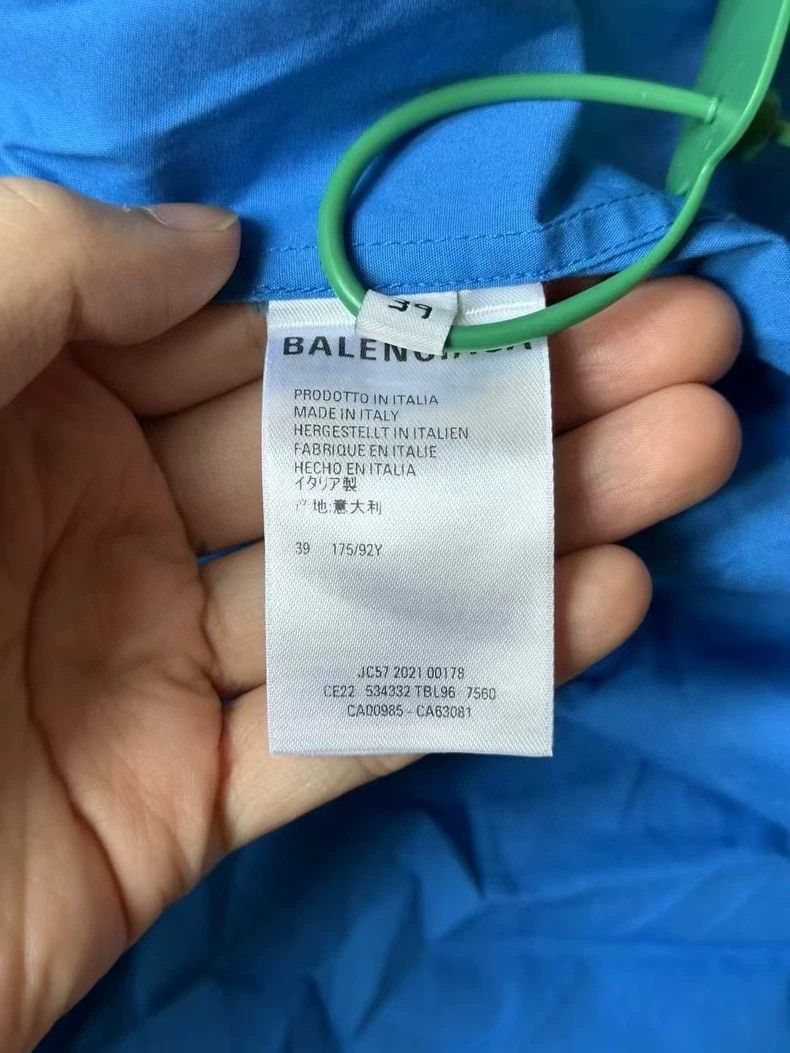 Balenciaga Balenciaga size 39 Blue bullet screen short-sleeved shirt Size US M / EU 48-50 / 2 - 4 Thumbnail